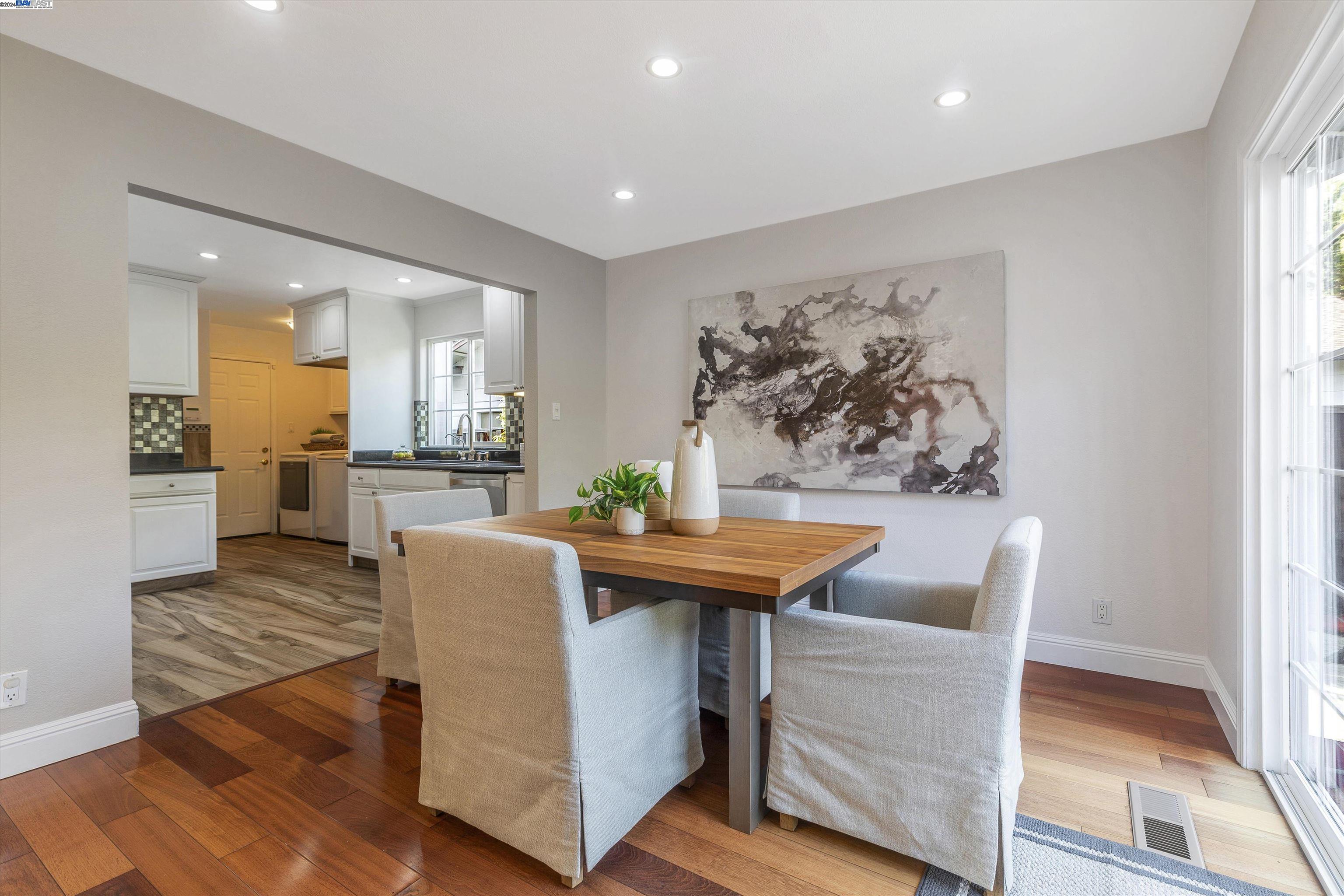 270 Carmelita Pl
