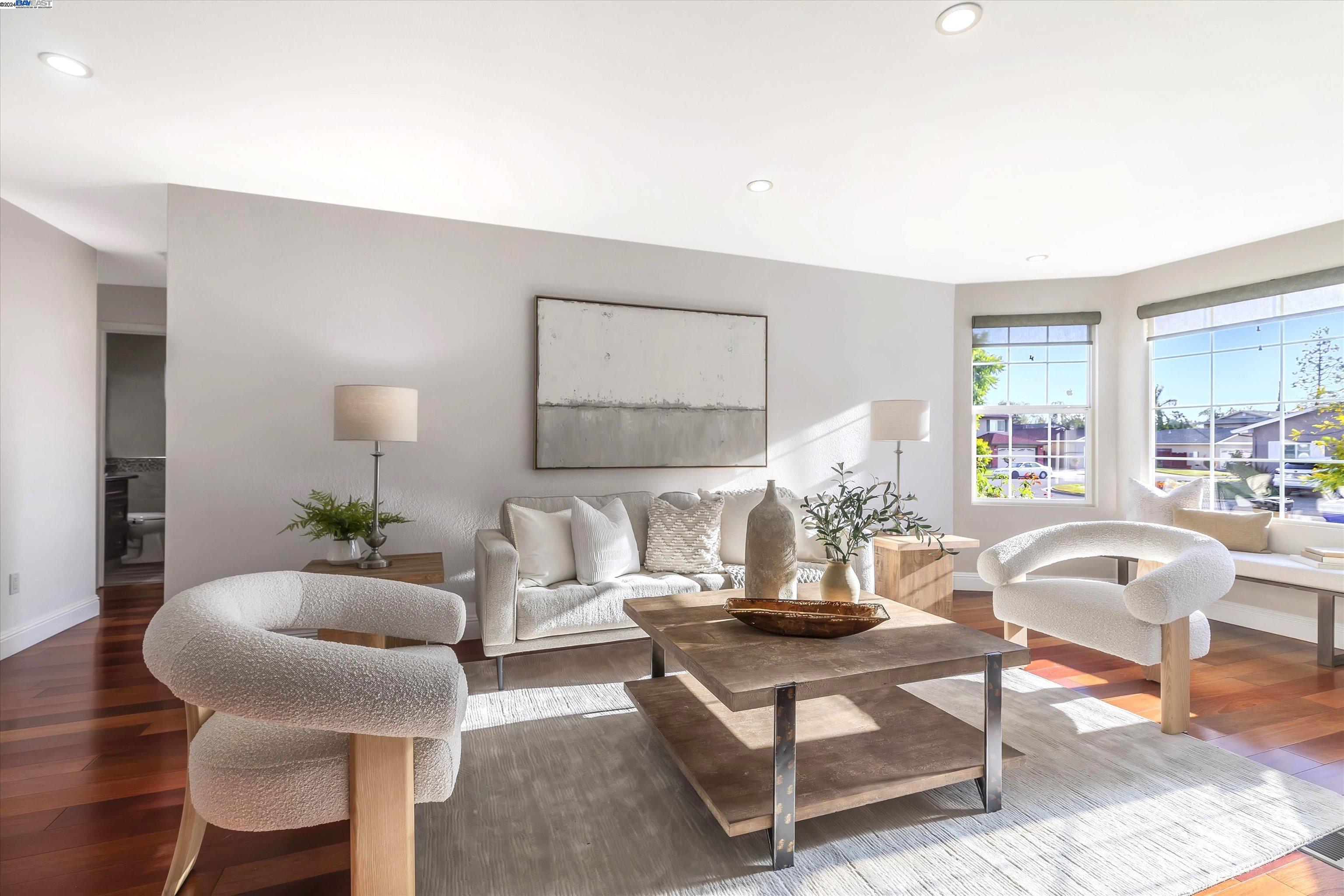 270 Carmelita Pl