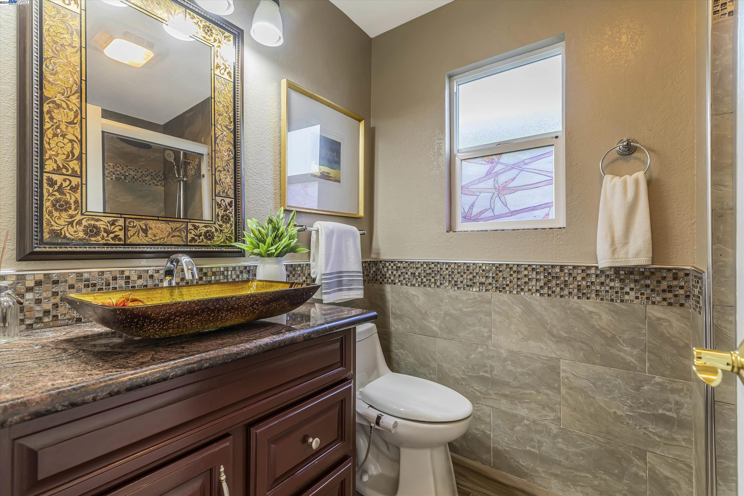 270 Carmelita Pl