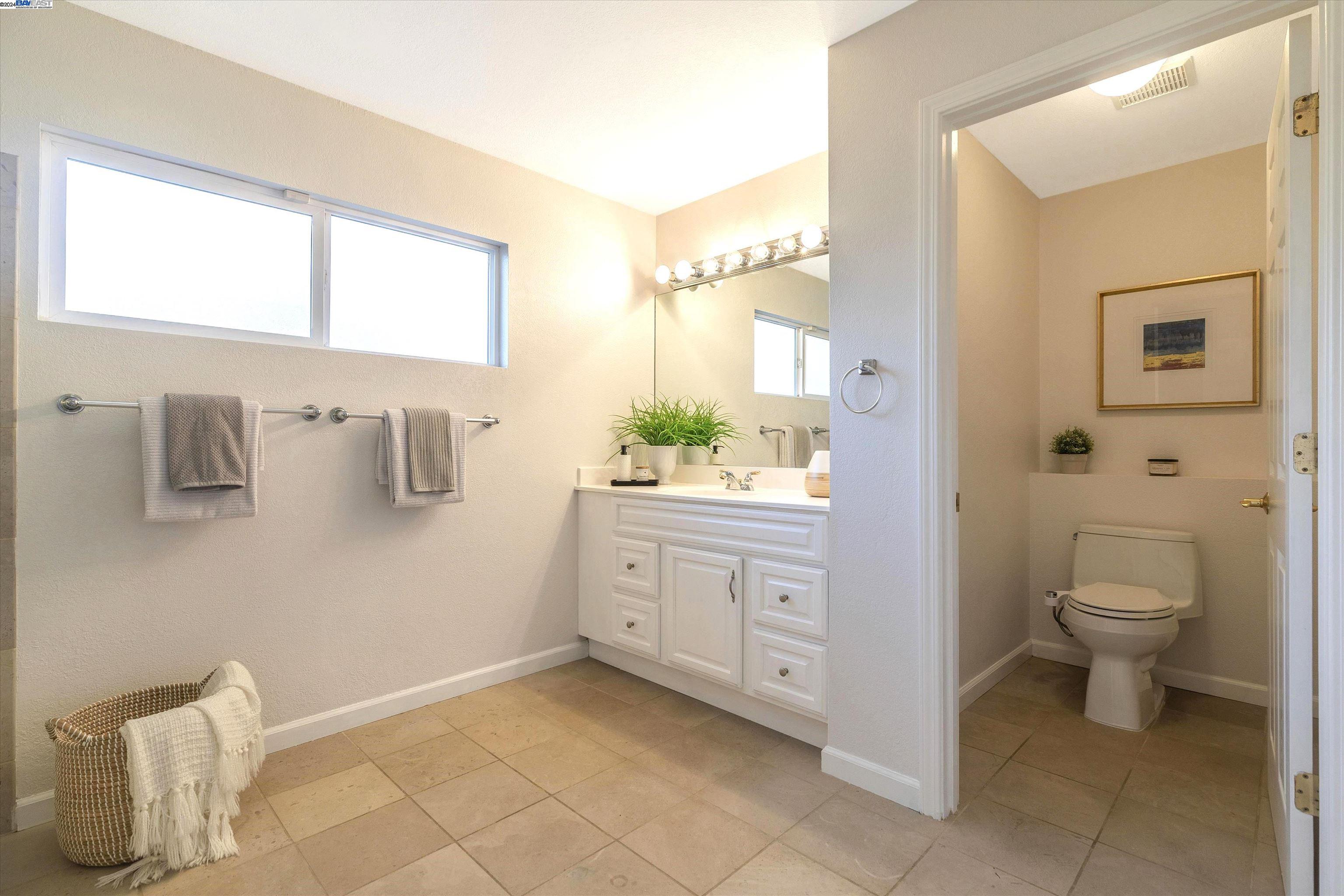 270 Carmelita Pl