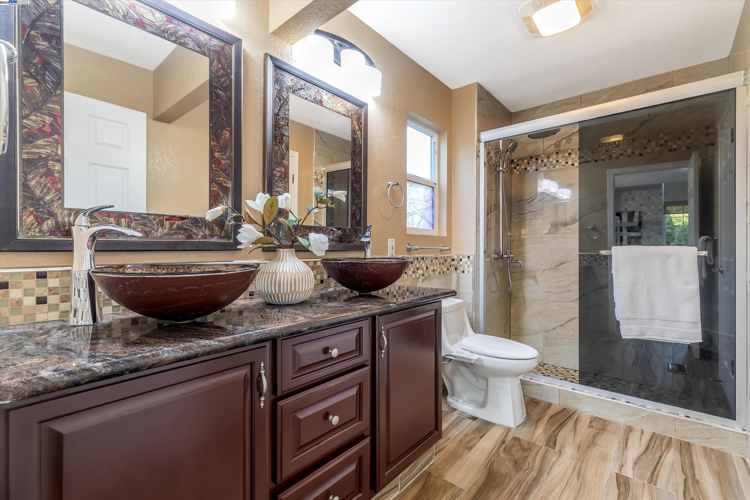 270 Carmelita Pl