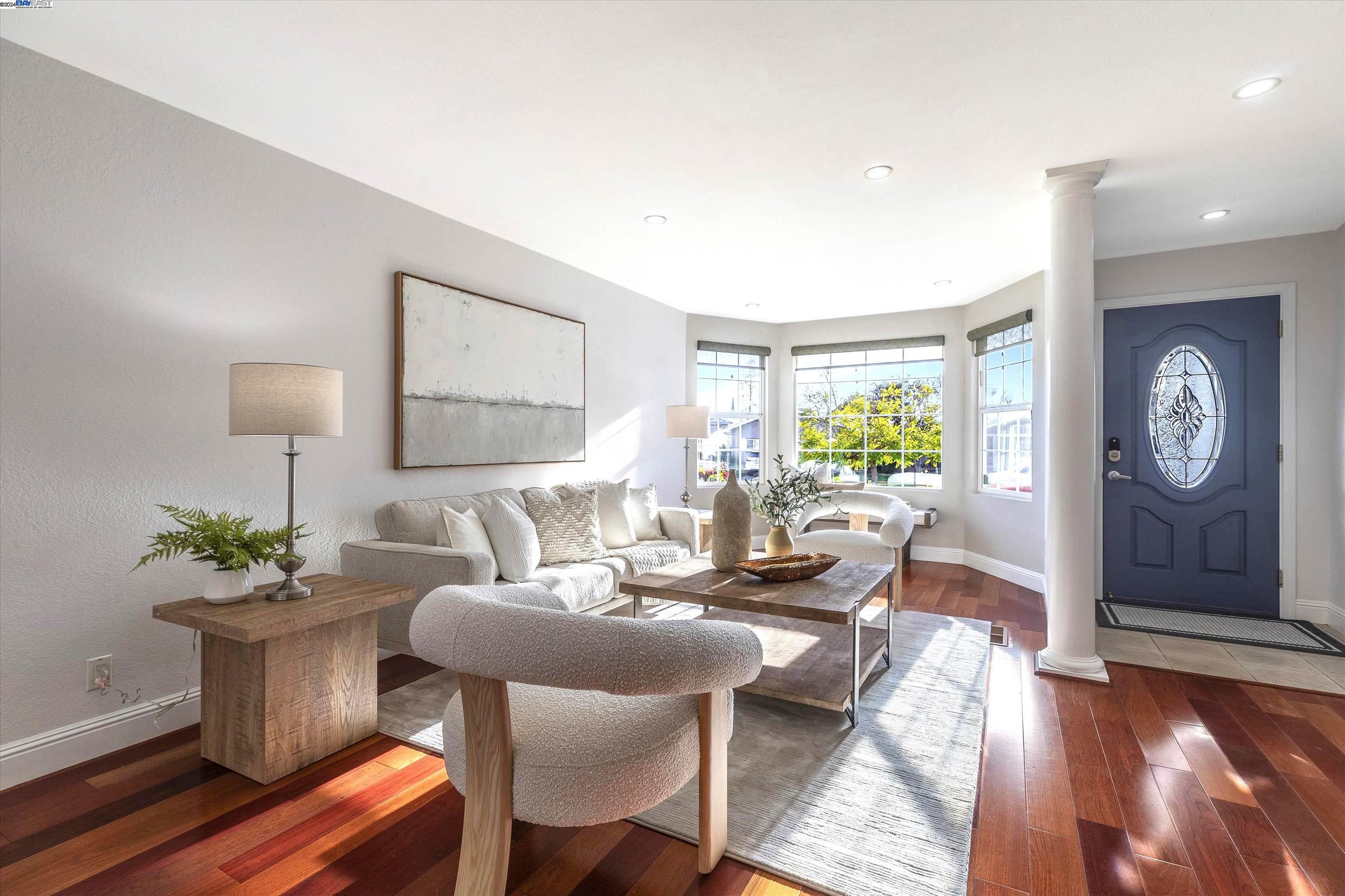 270 Carmelita Pl