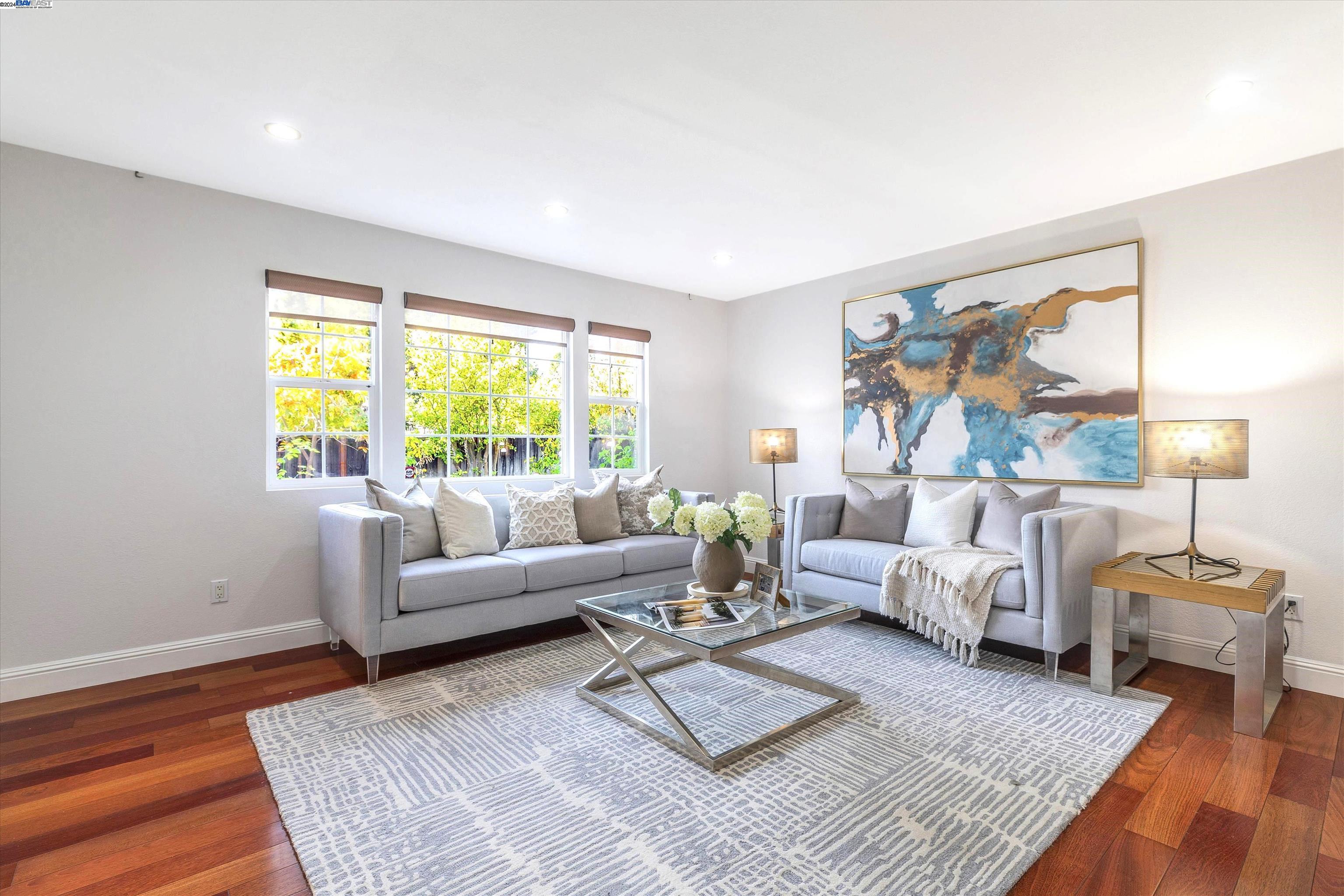 270 Carmelita Pl
