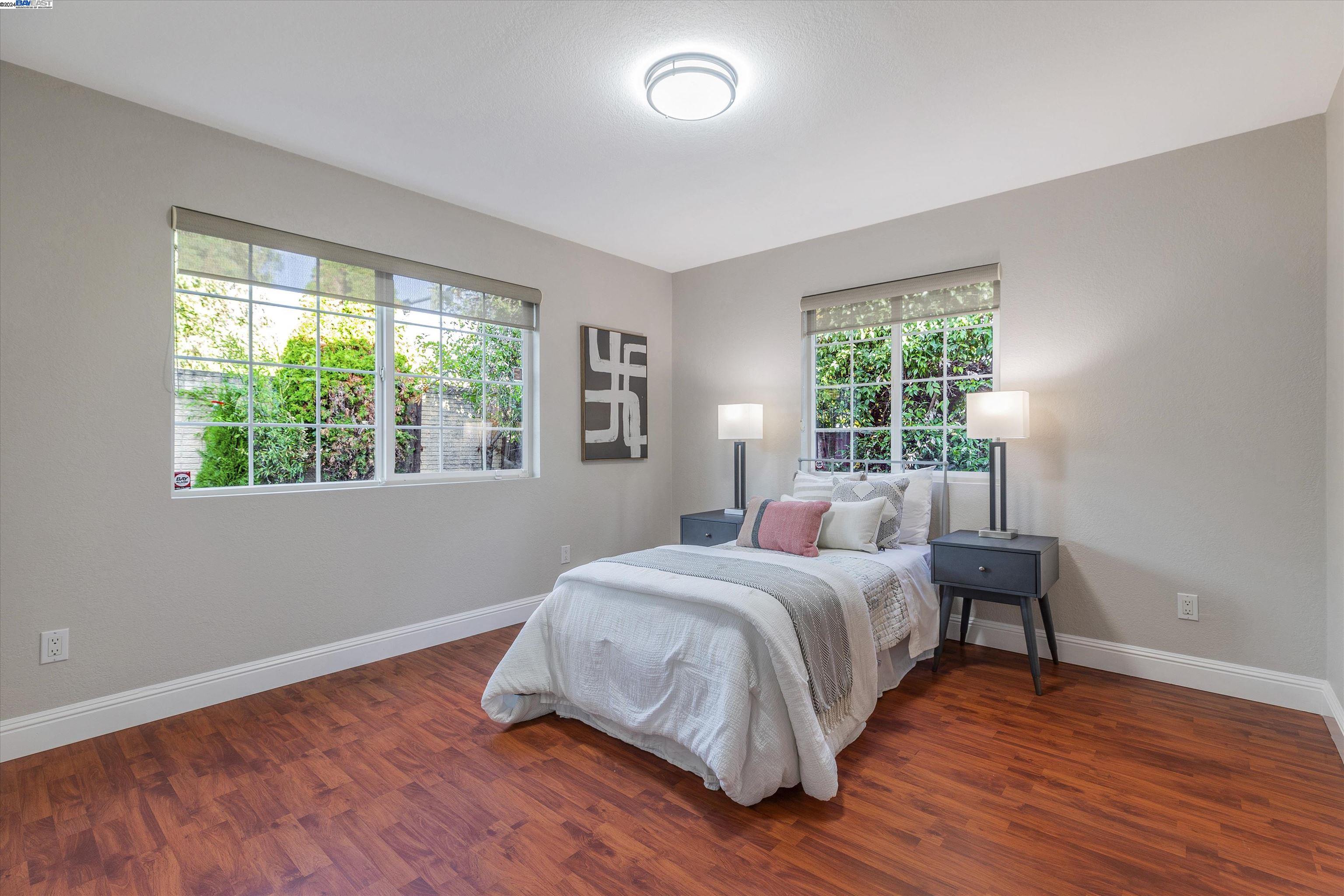 270 Carmelita Pl