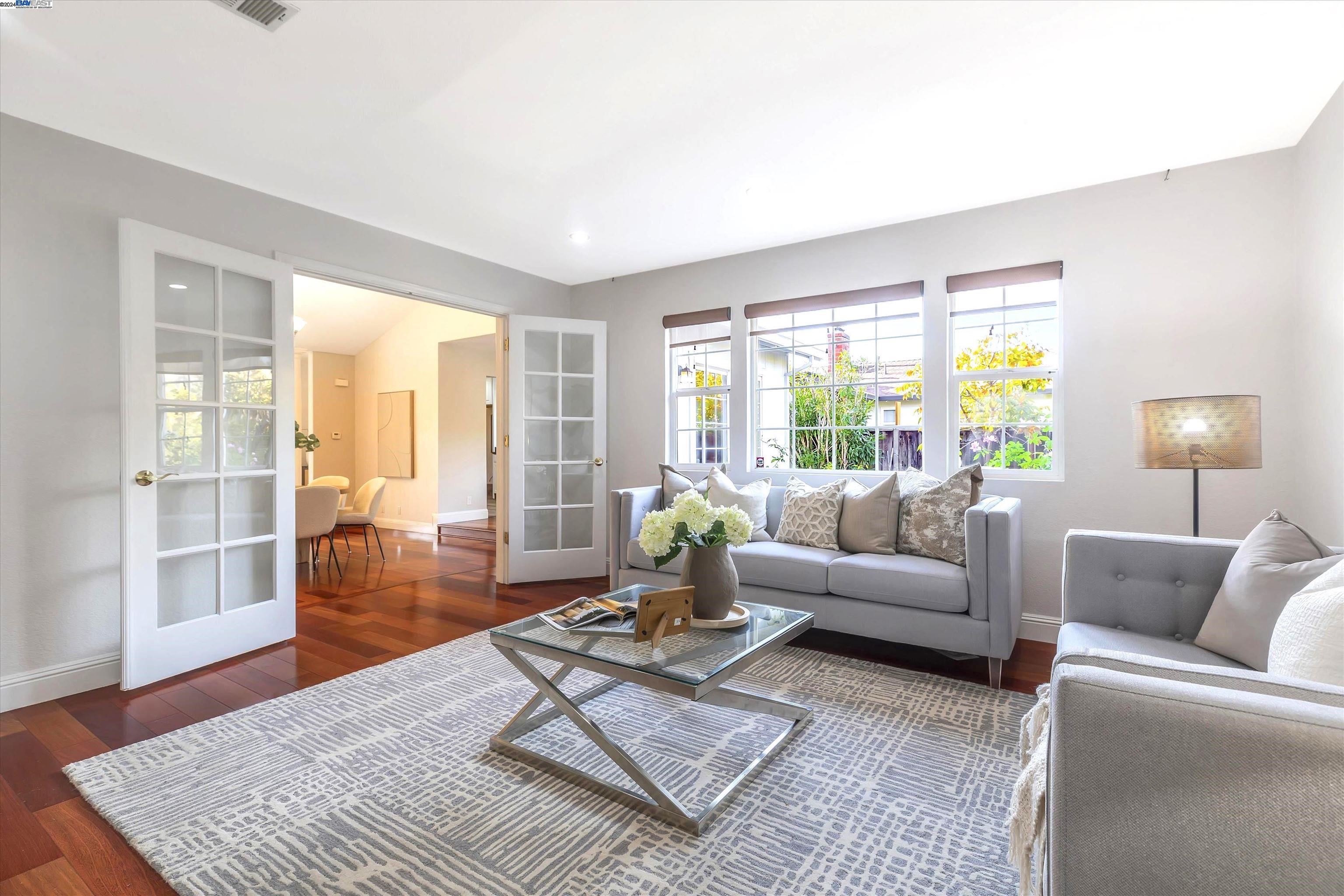 270 Carmelita Pl