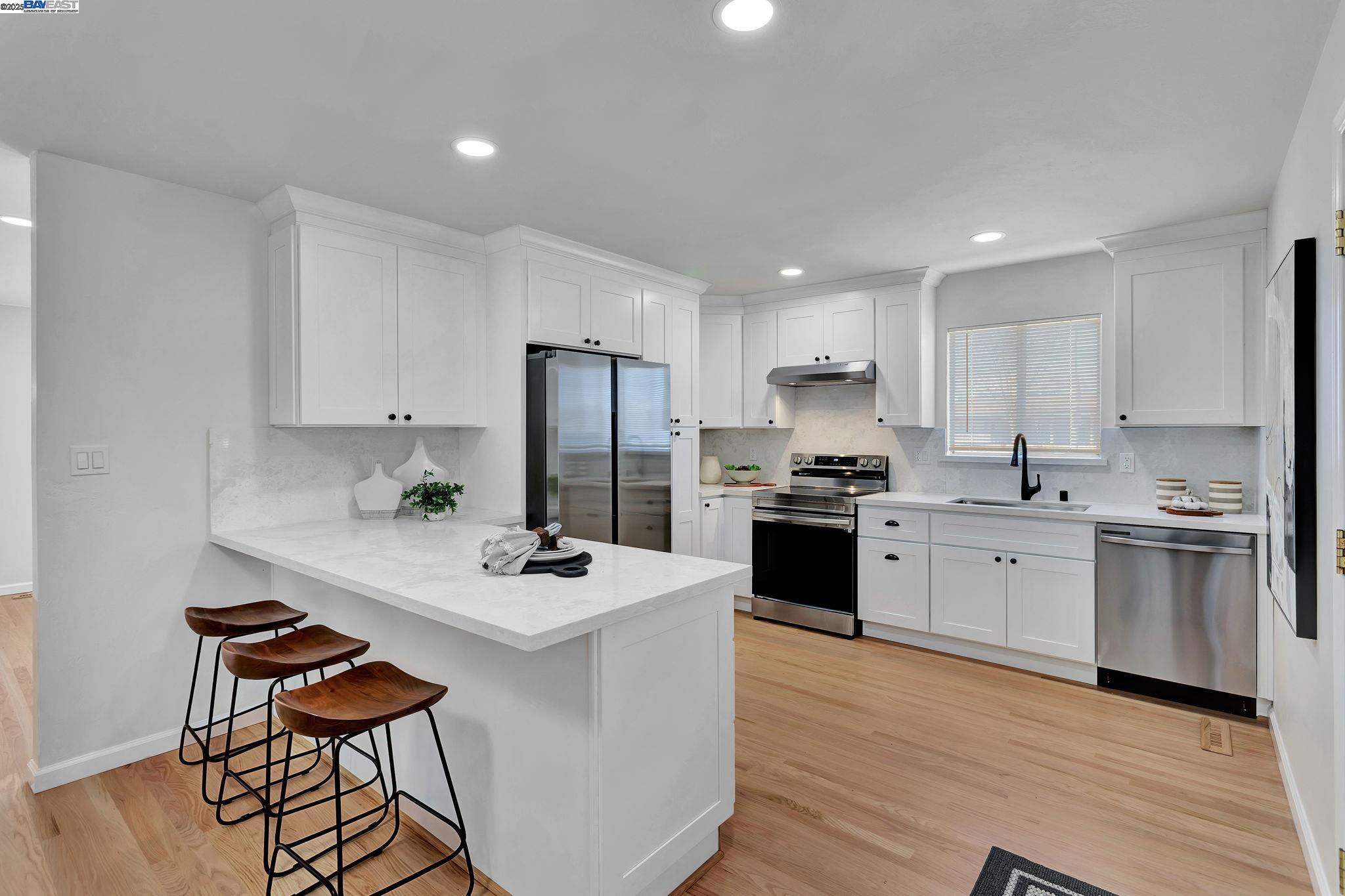 102 Poppy Ct
