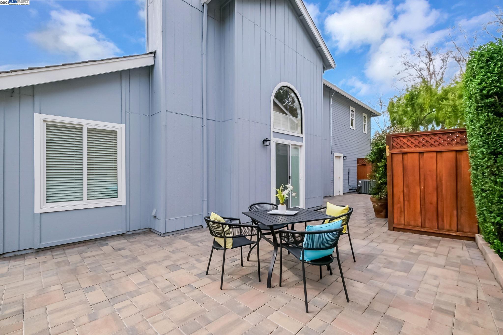 3625 Kamp Dr