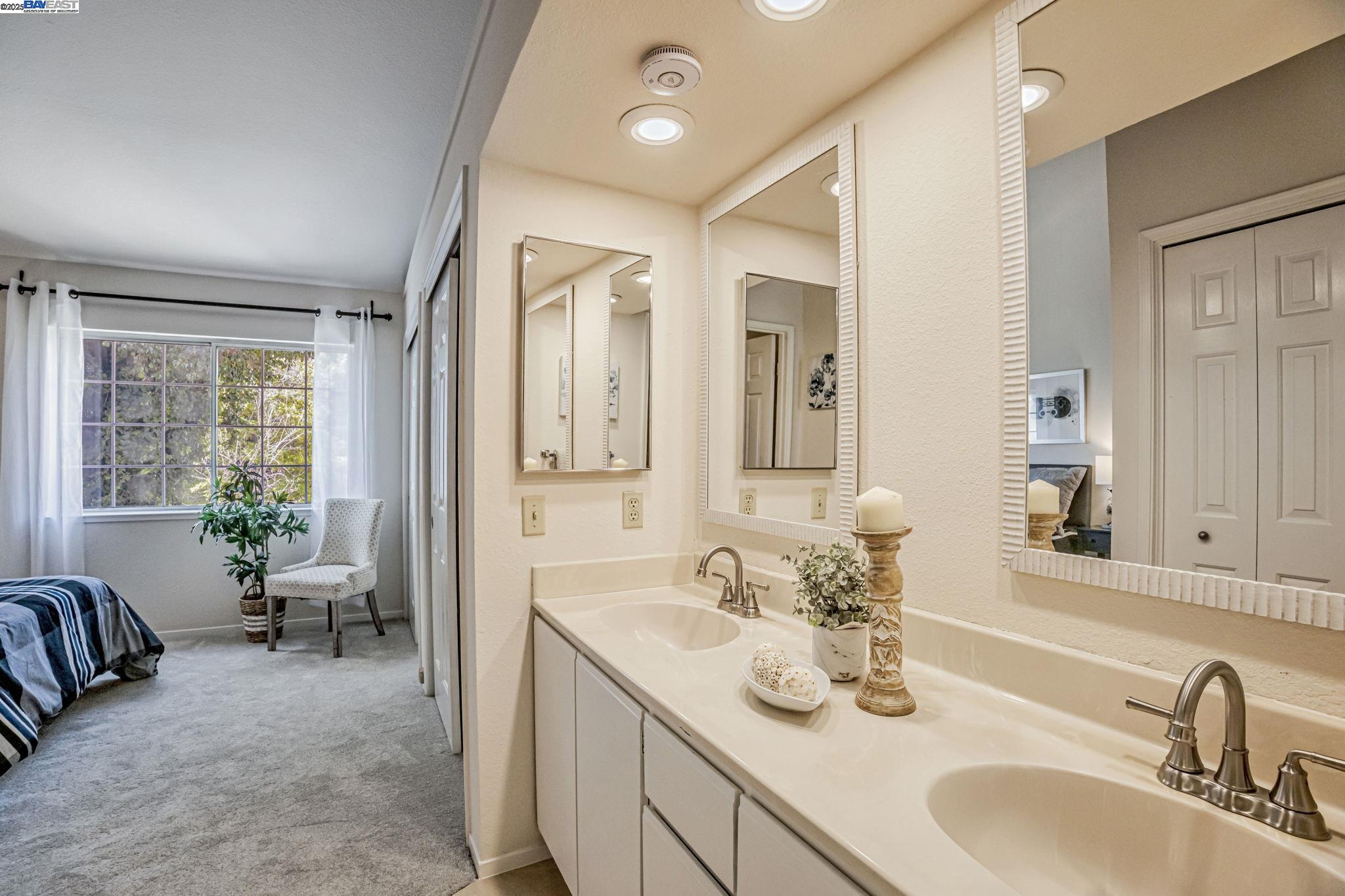 31 Sea Crest Ter