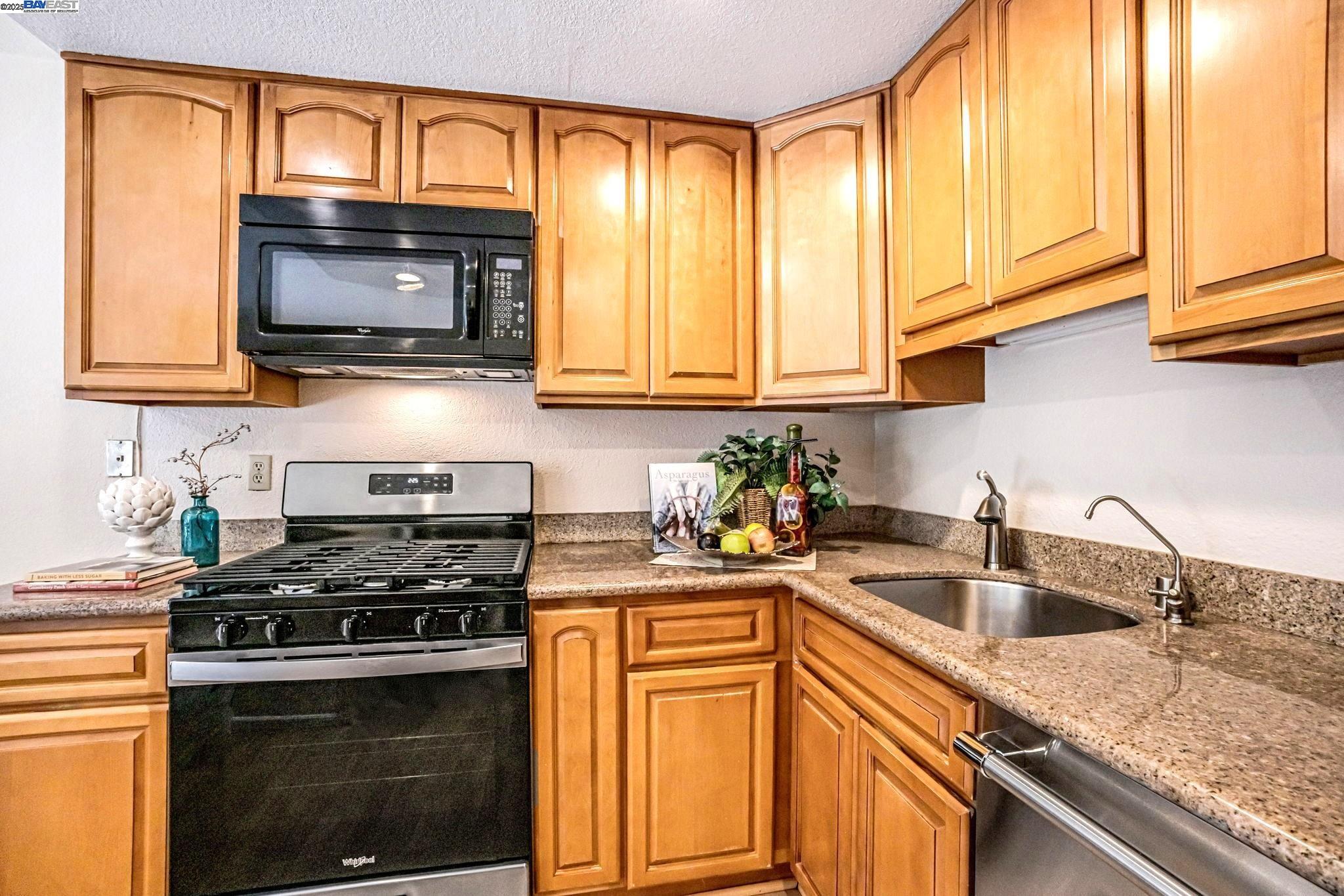 31 Sea Crest Ter