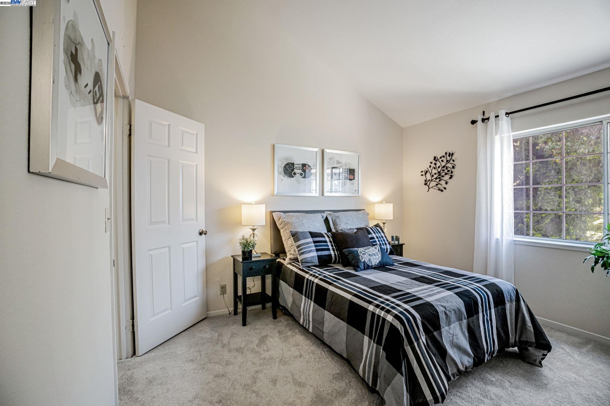 31 Sea Crest Ter