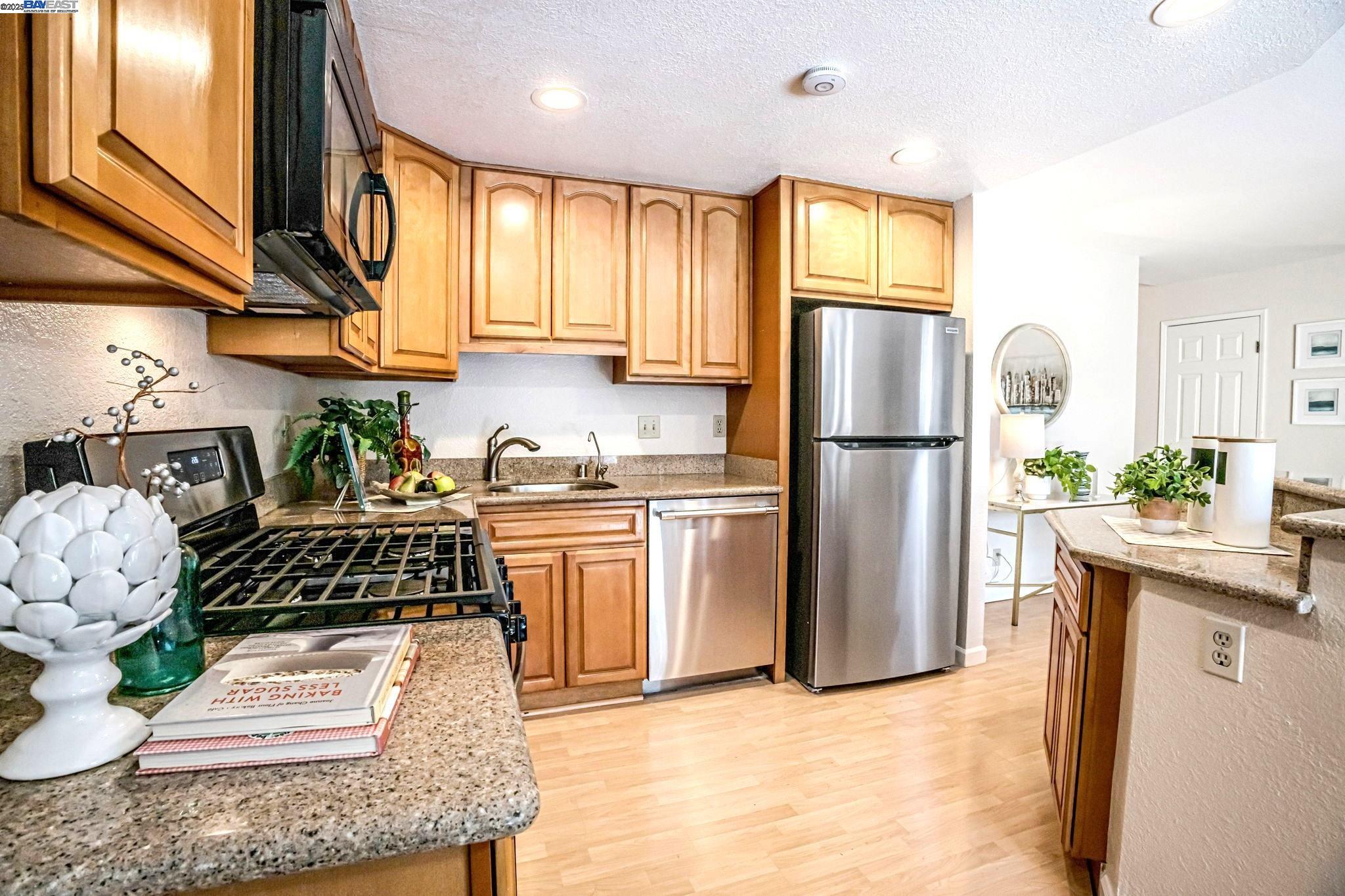 31 Sea Crest Ter