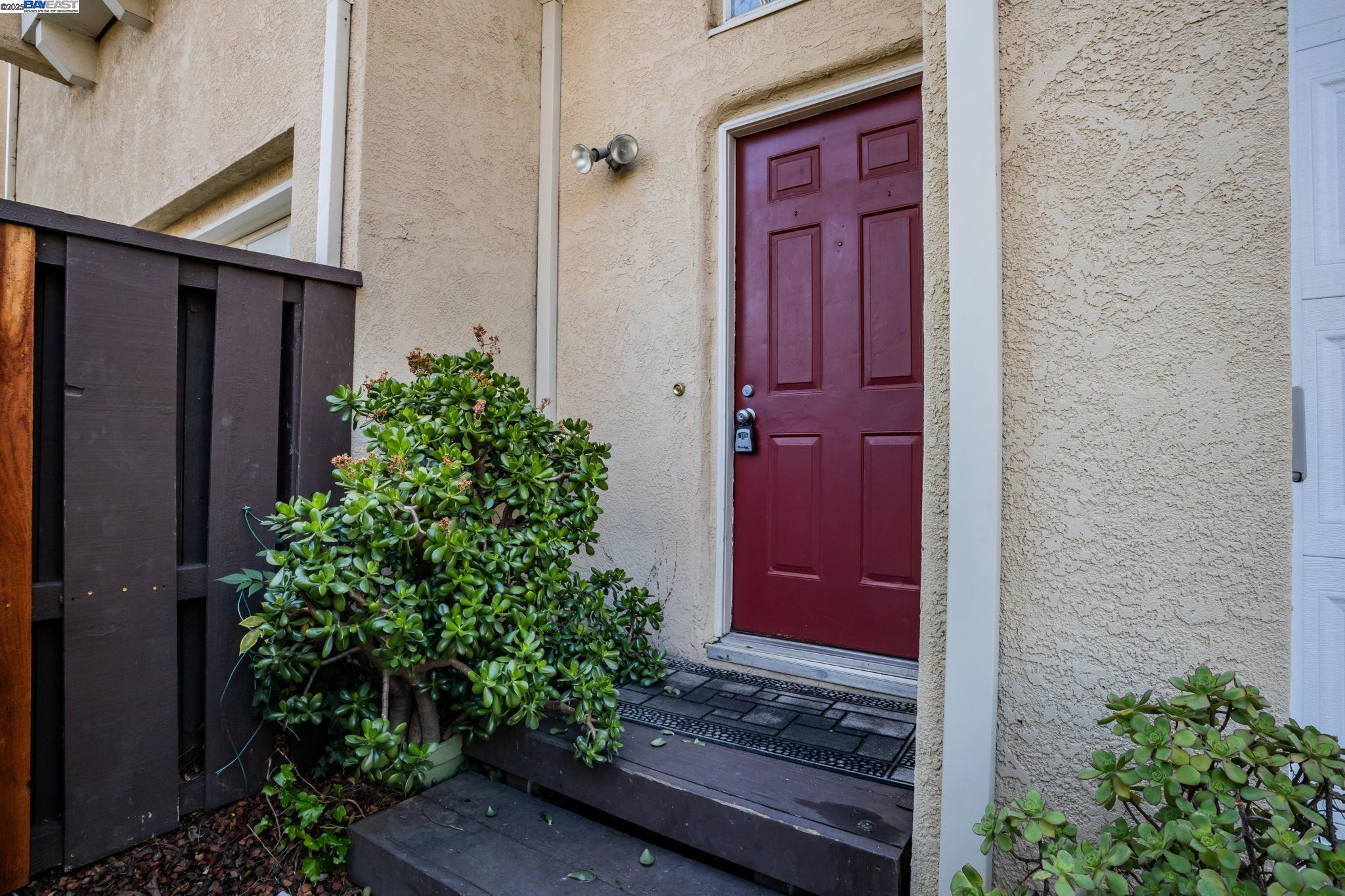 31 Sea Crest Ter