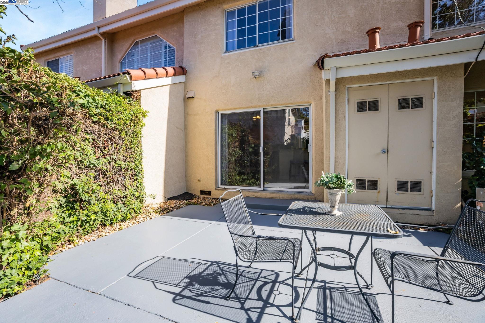 31 Sea Crest Ter