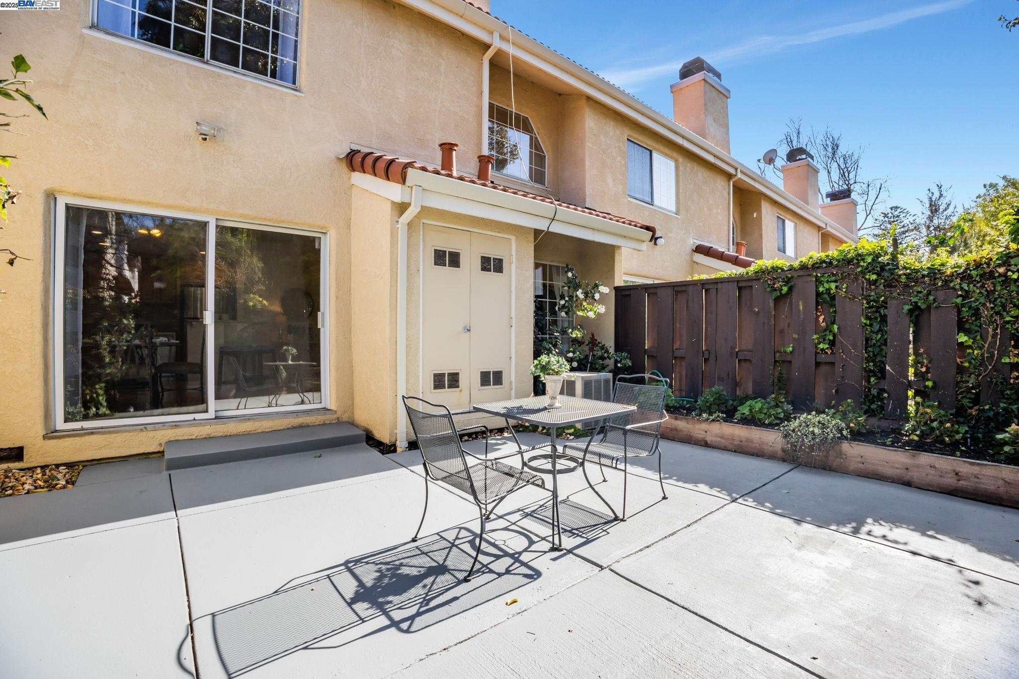 31 Sea Crest Ter