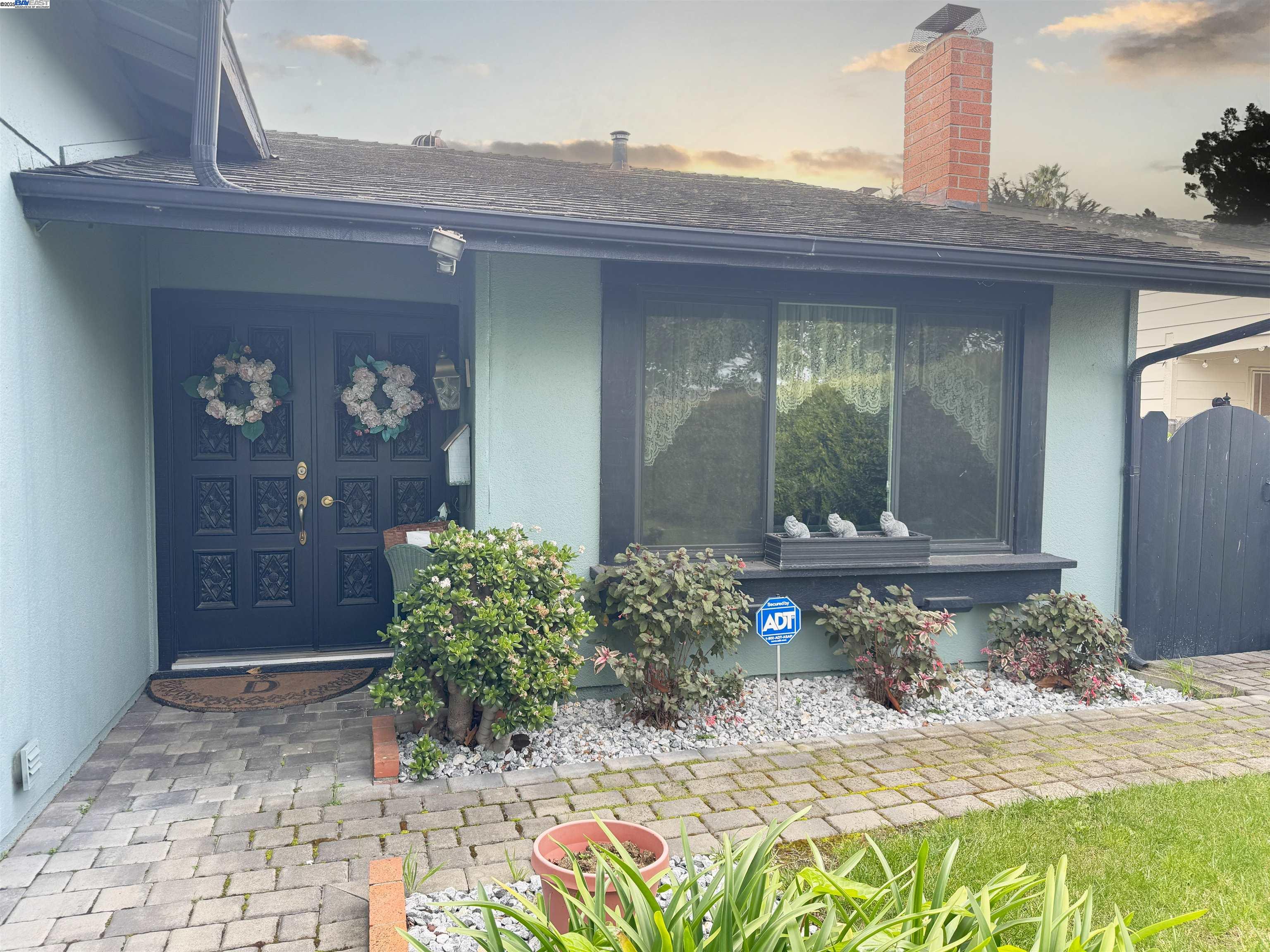 4341 Queen Anne Dr