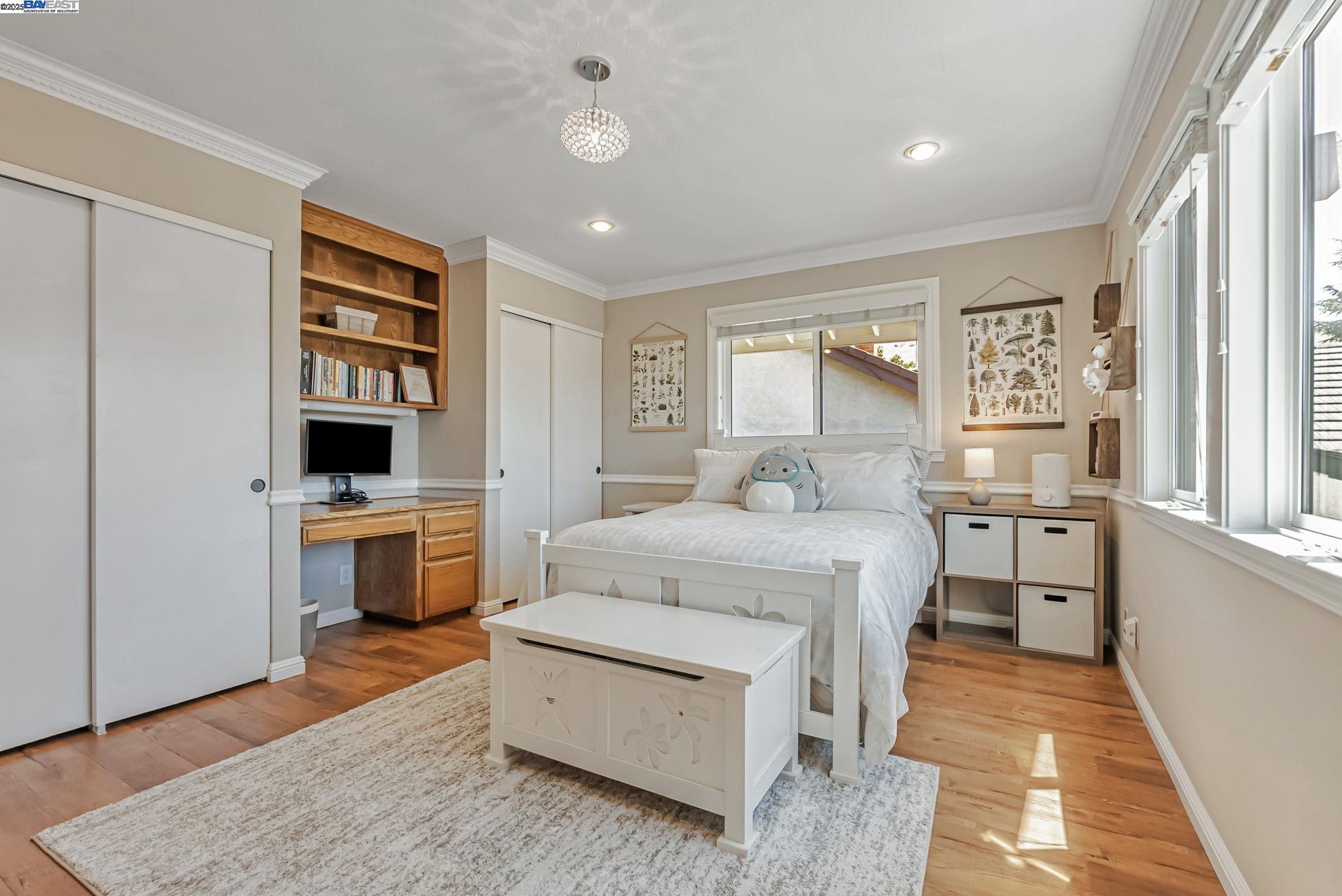 1054 Geronimo Ct