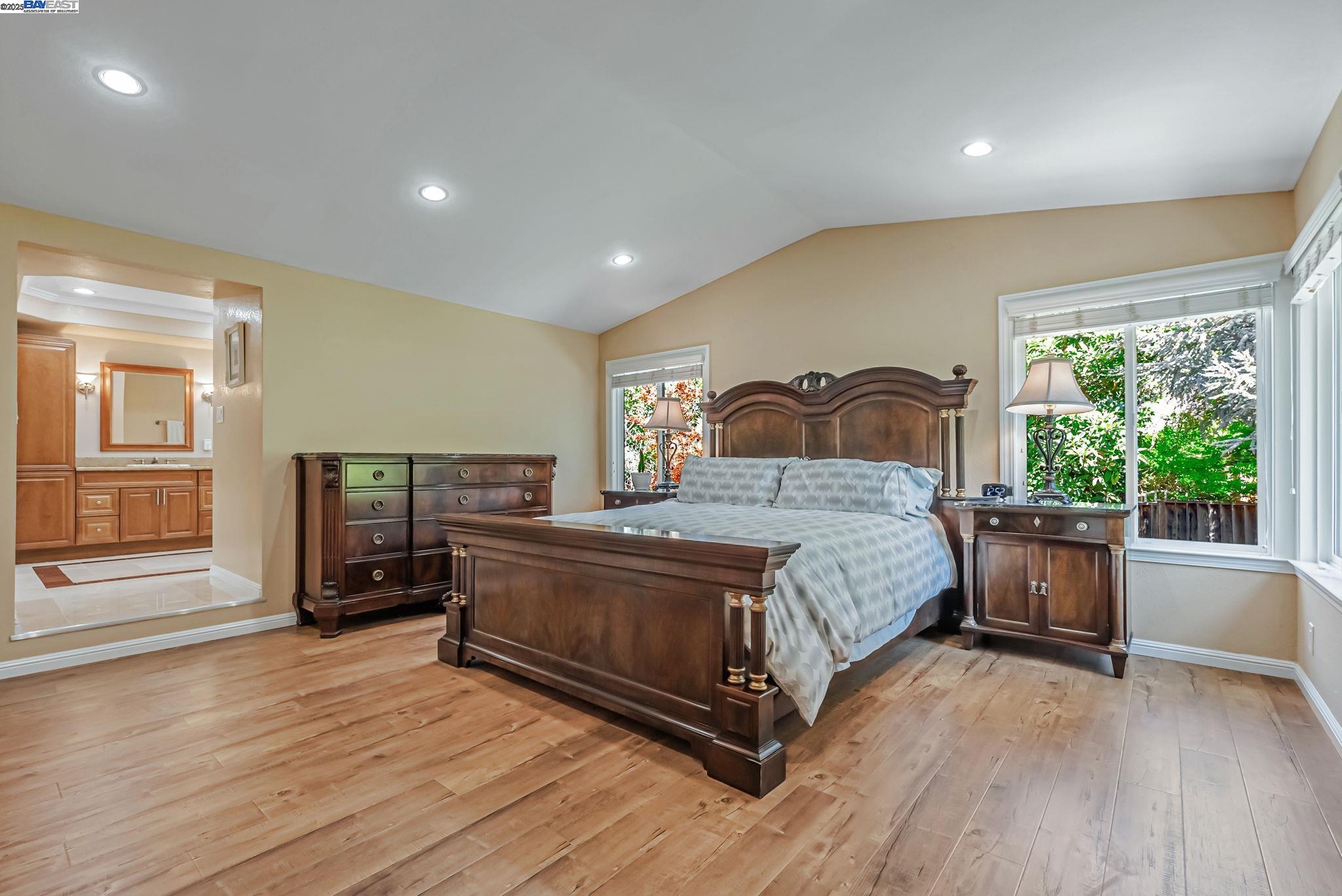 1054 Geronimo Ct