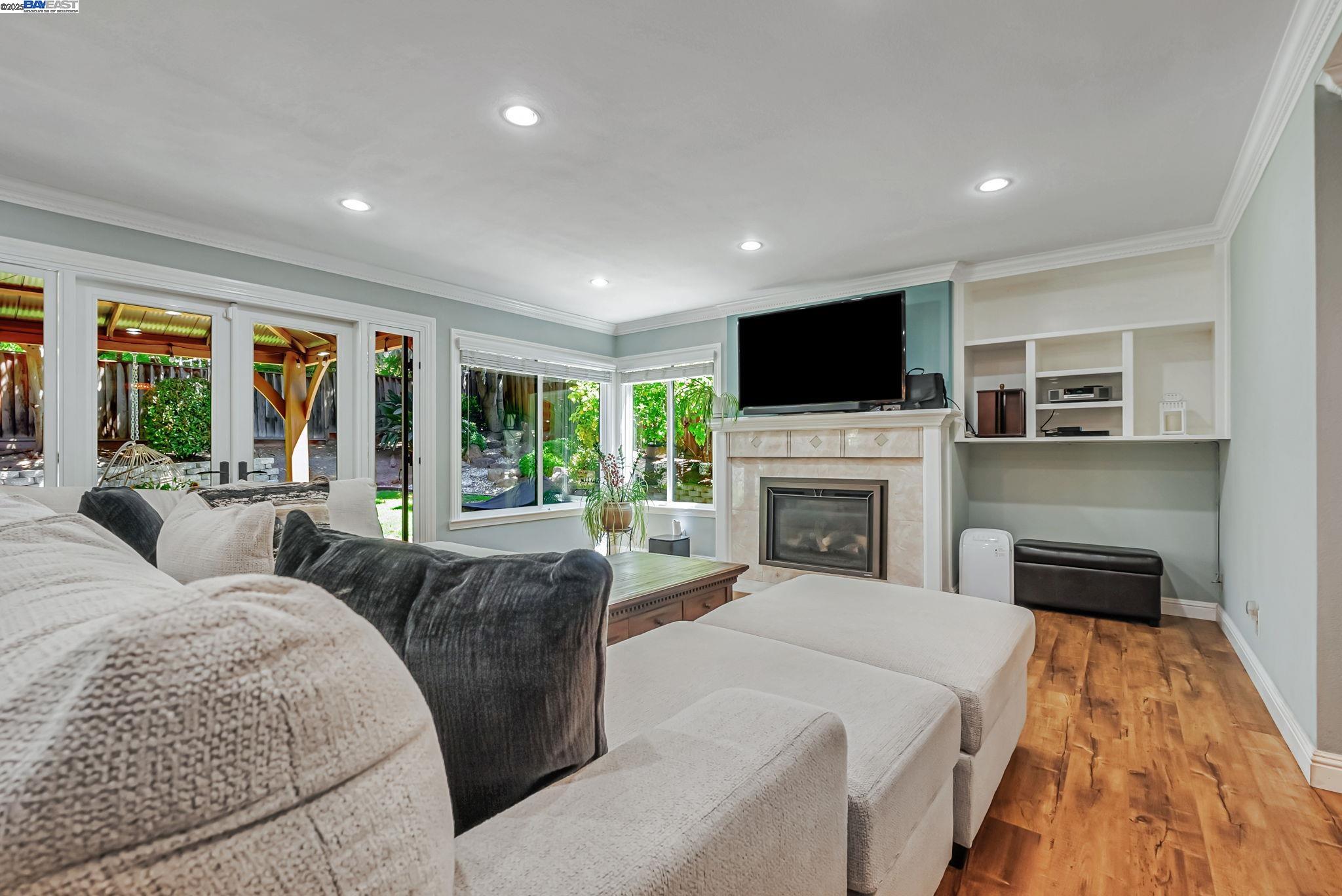 1054 Geronimo Ct