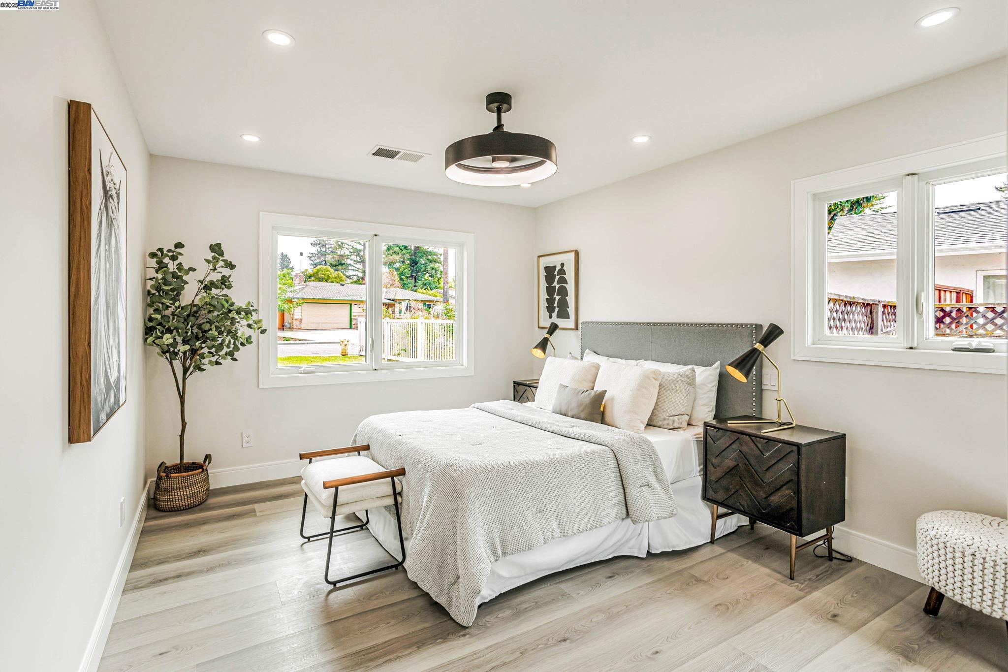 1137 Farragut Dr