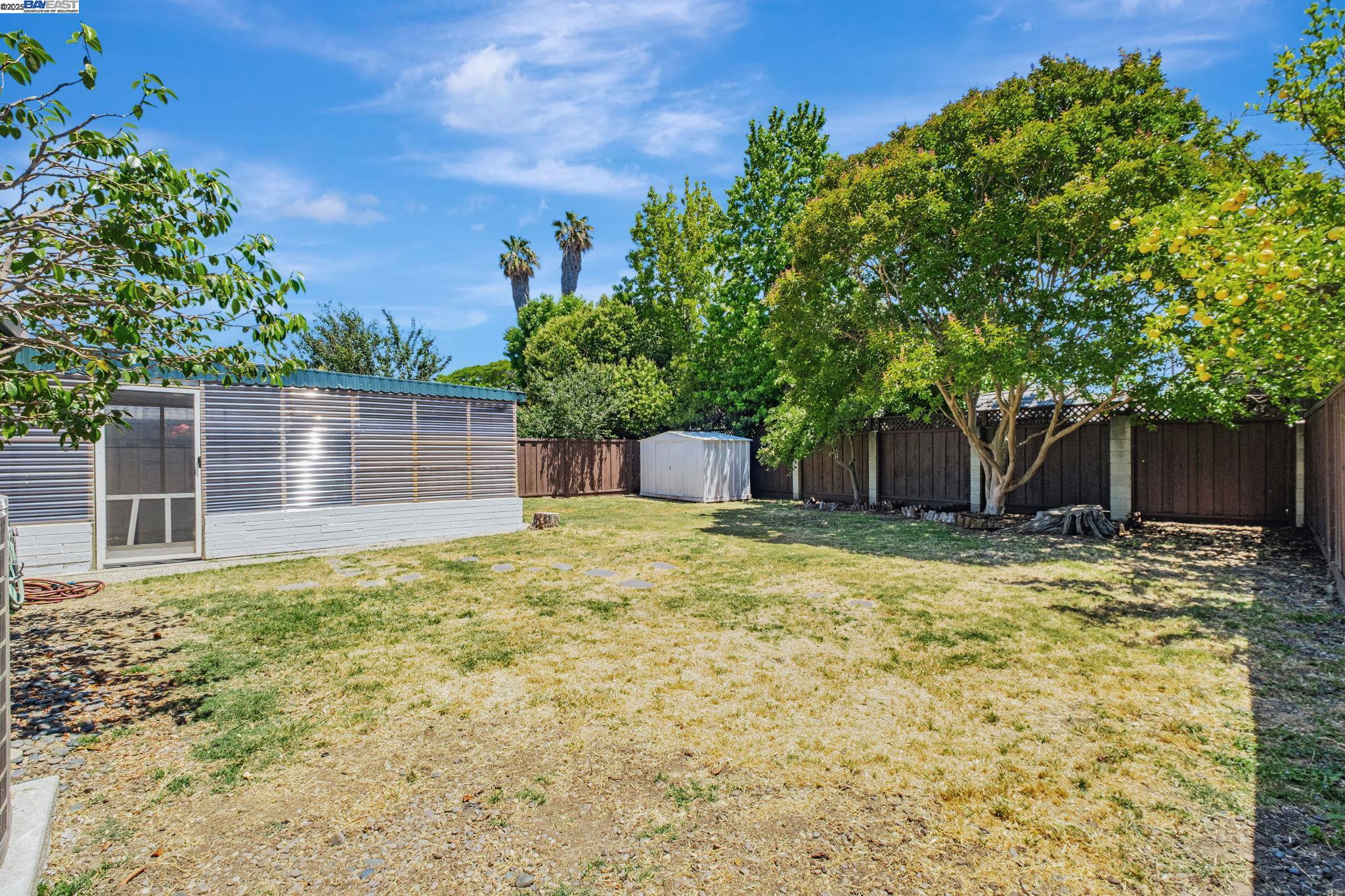 26294 Dodge Ave