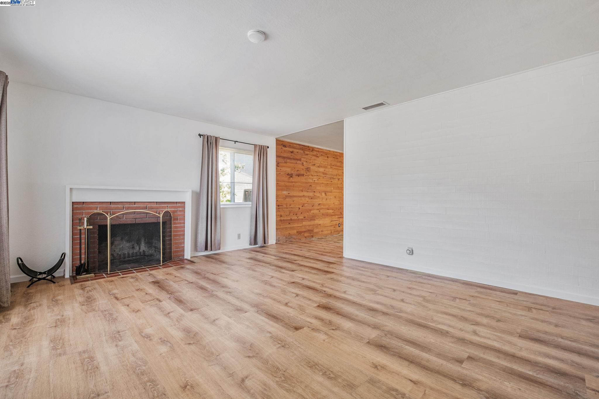 26294 Dodge Ave