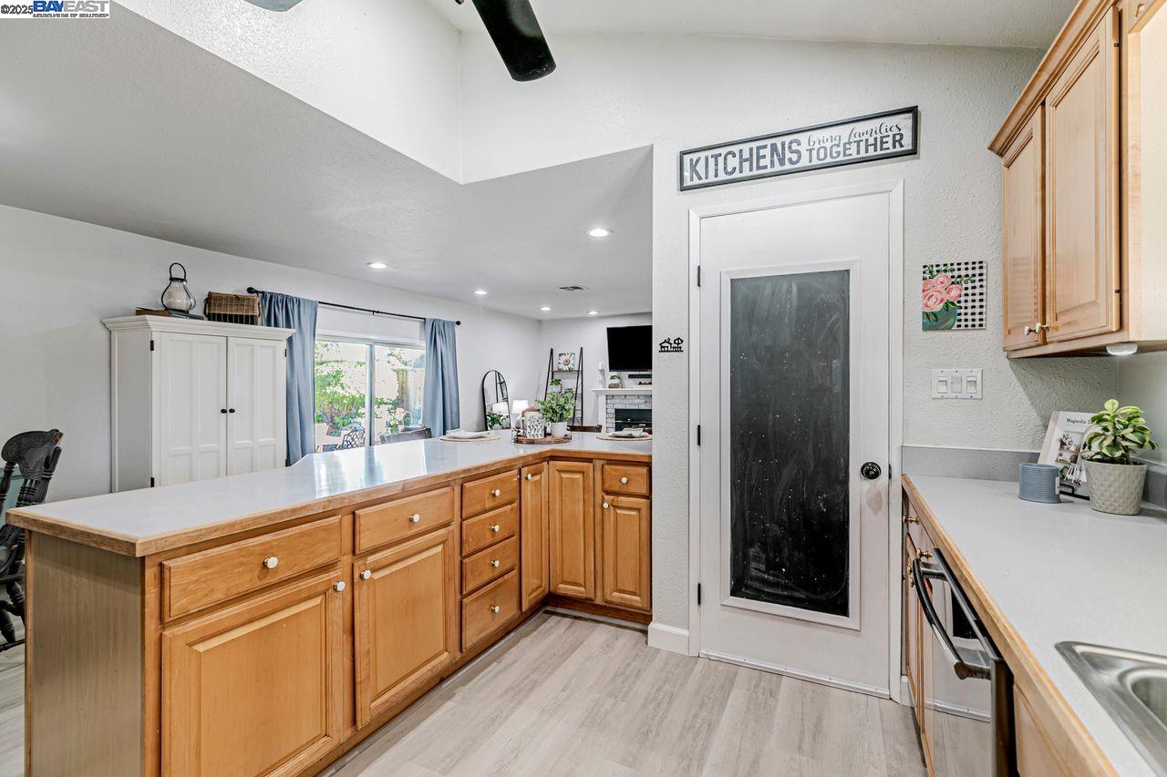 4533 Santa Cruz Ct