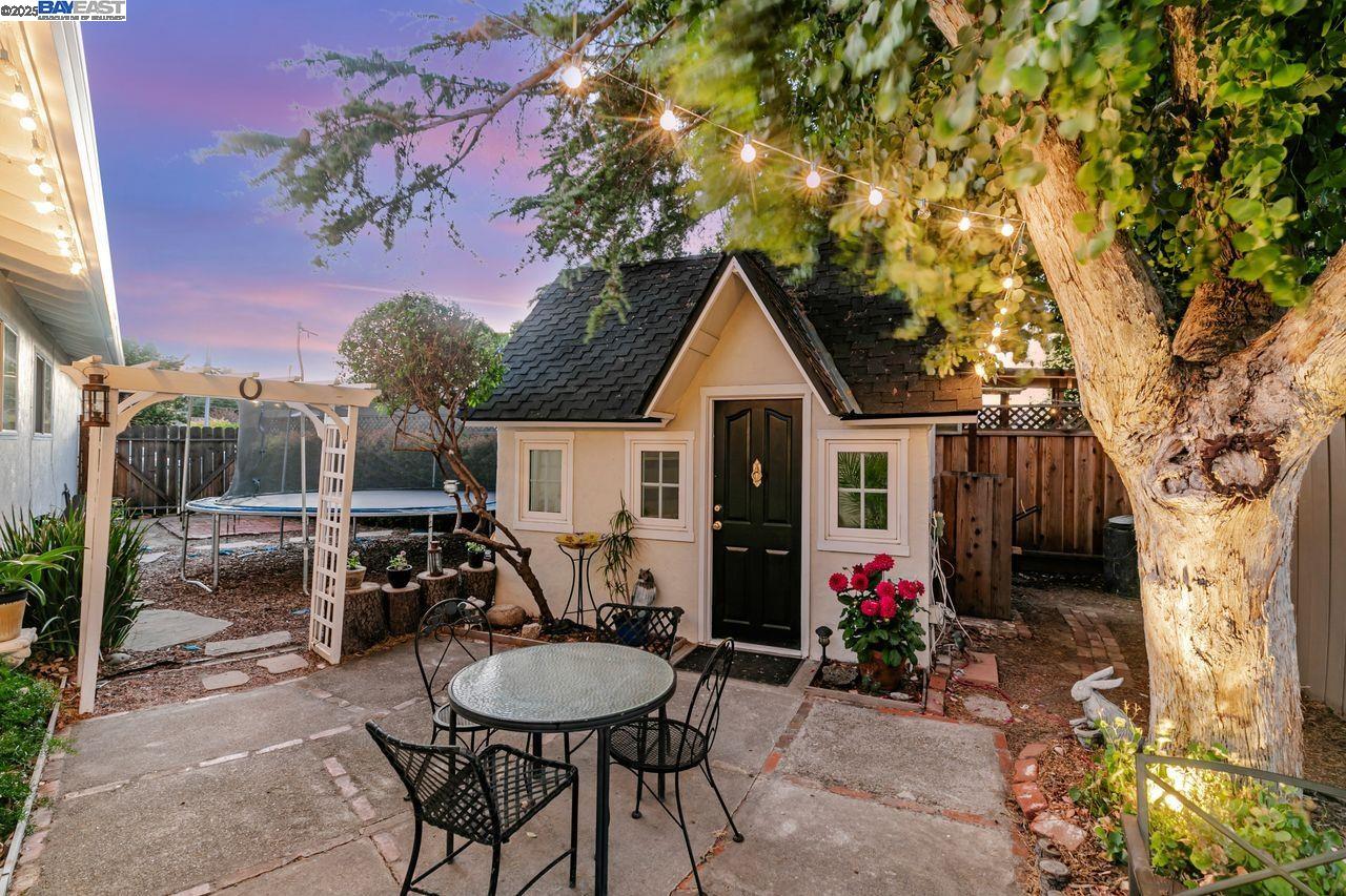 4533 Santa Cruz Ct