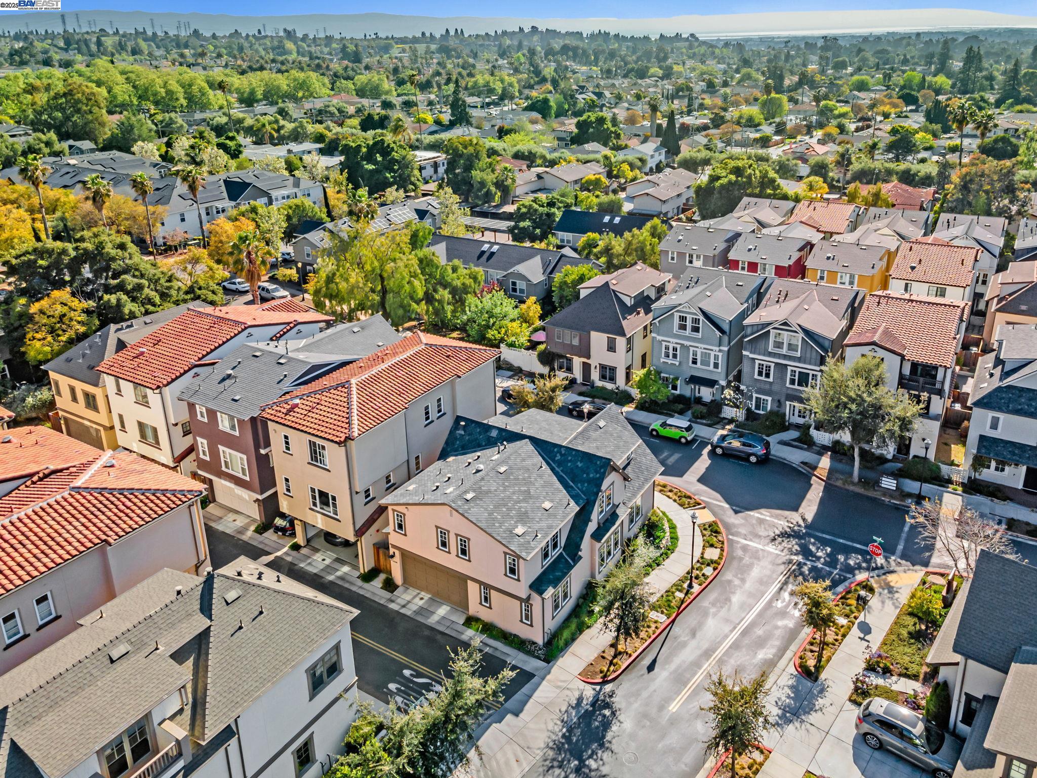 43148 Calle Sagrada