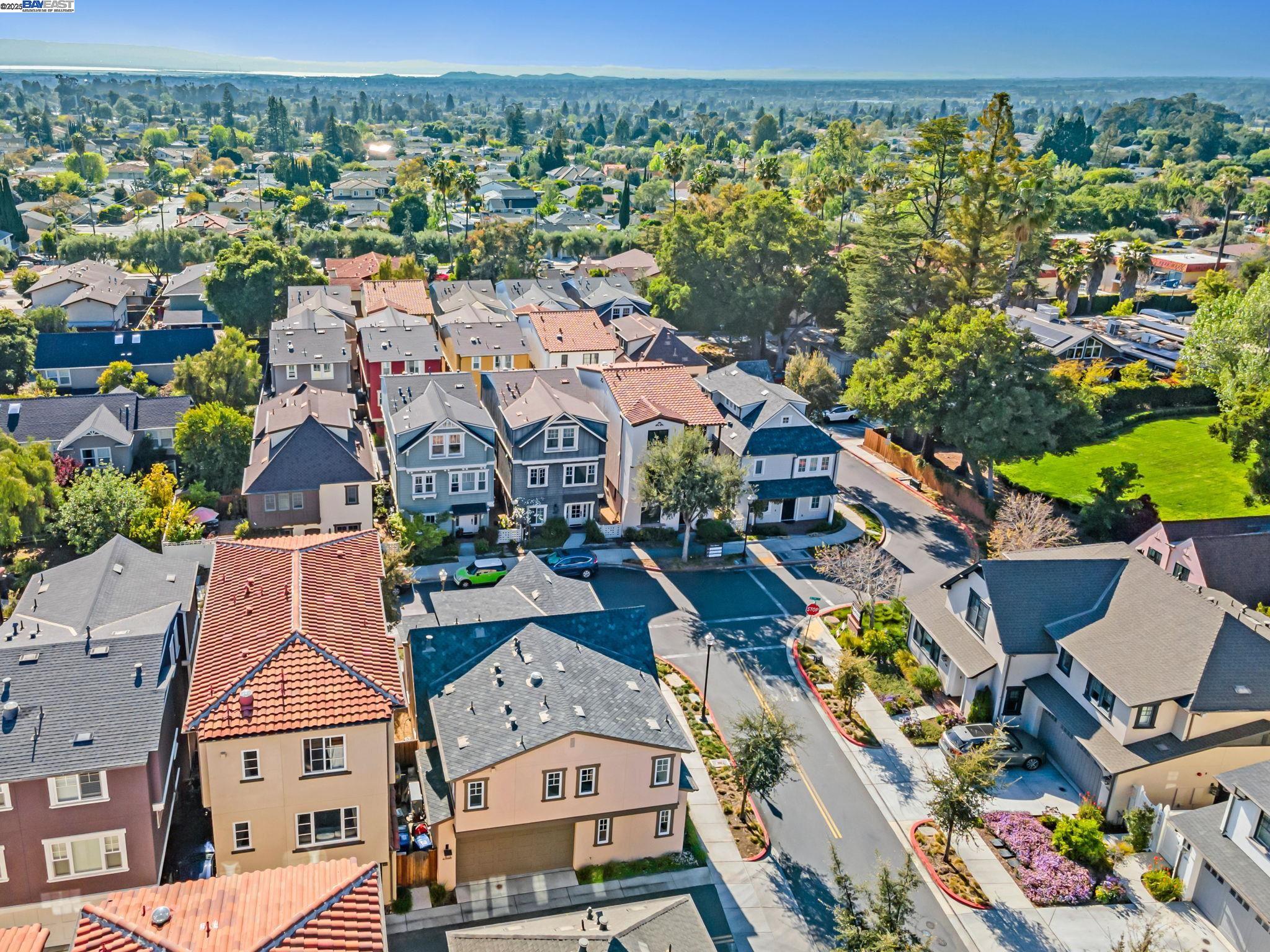 43148 Calle Sagrada