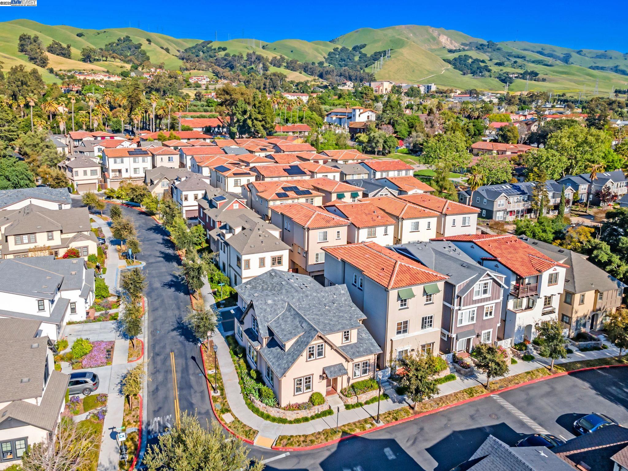 43148 Calle Sagrada