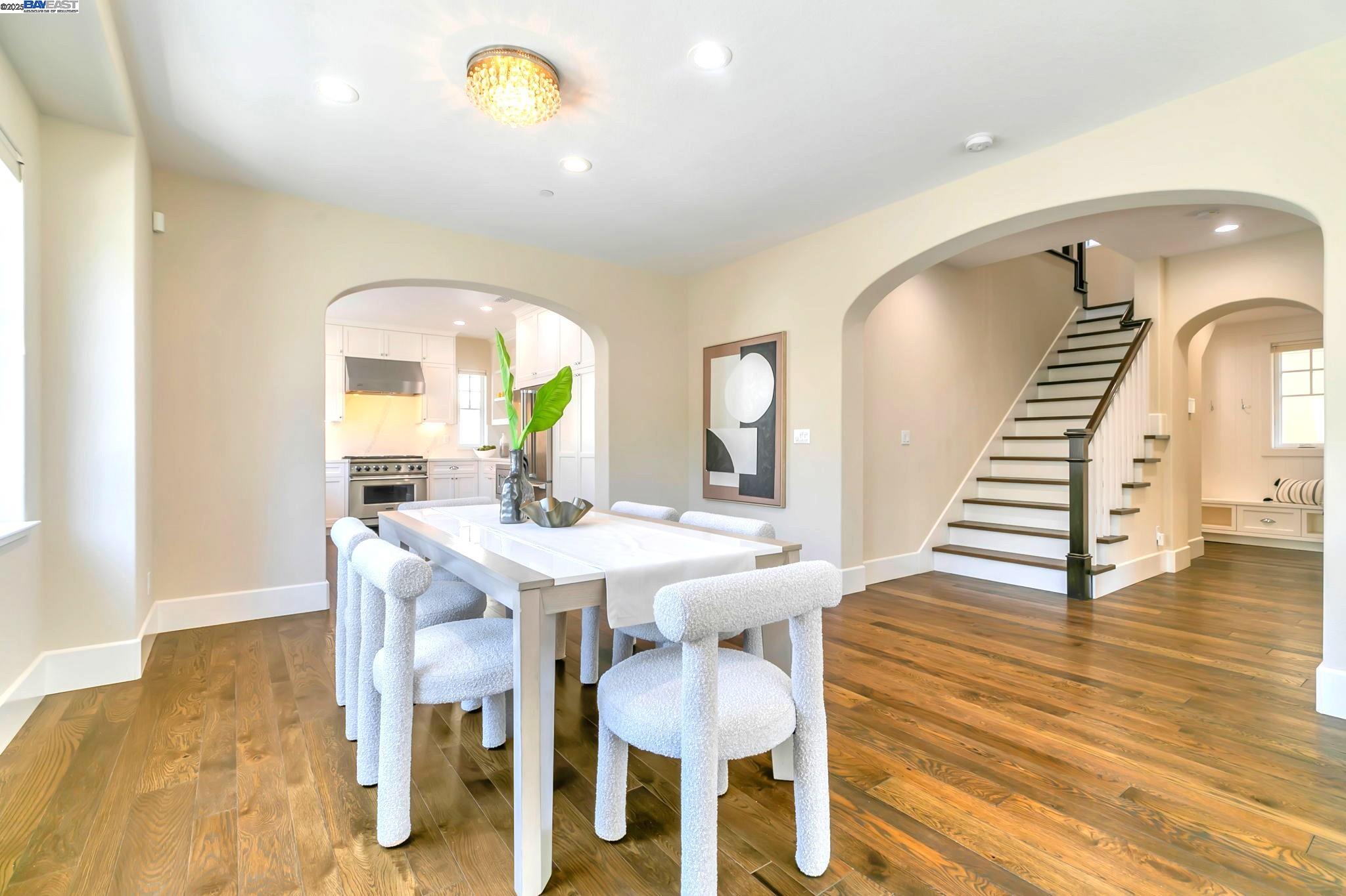 43148 Calle Sagrada