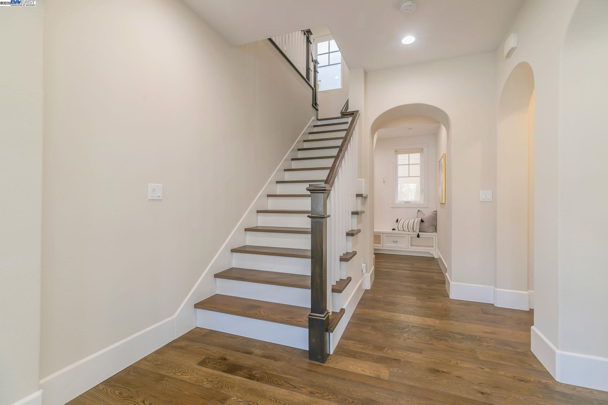 43148 Calle Sagrada