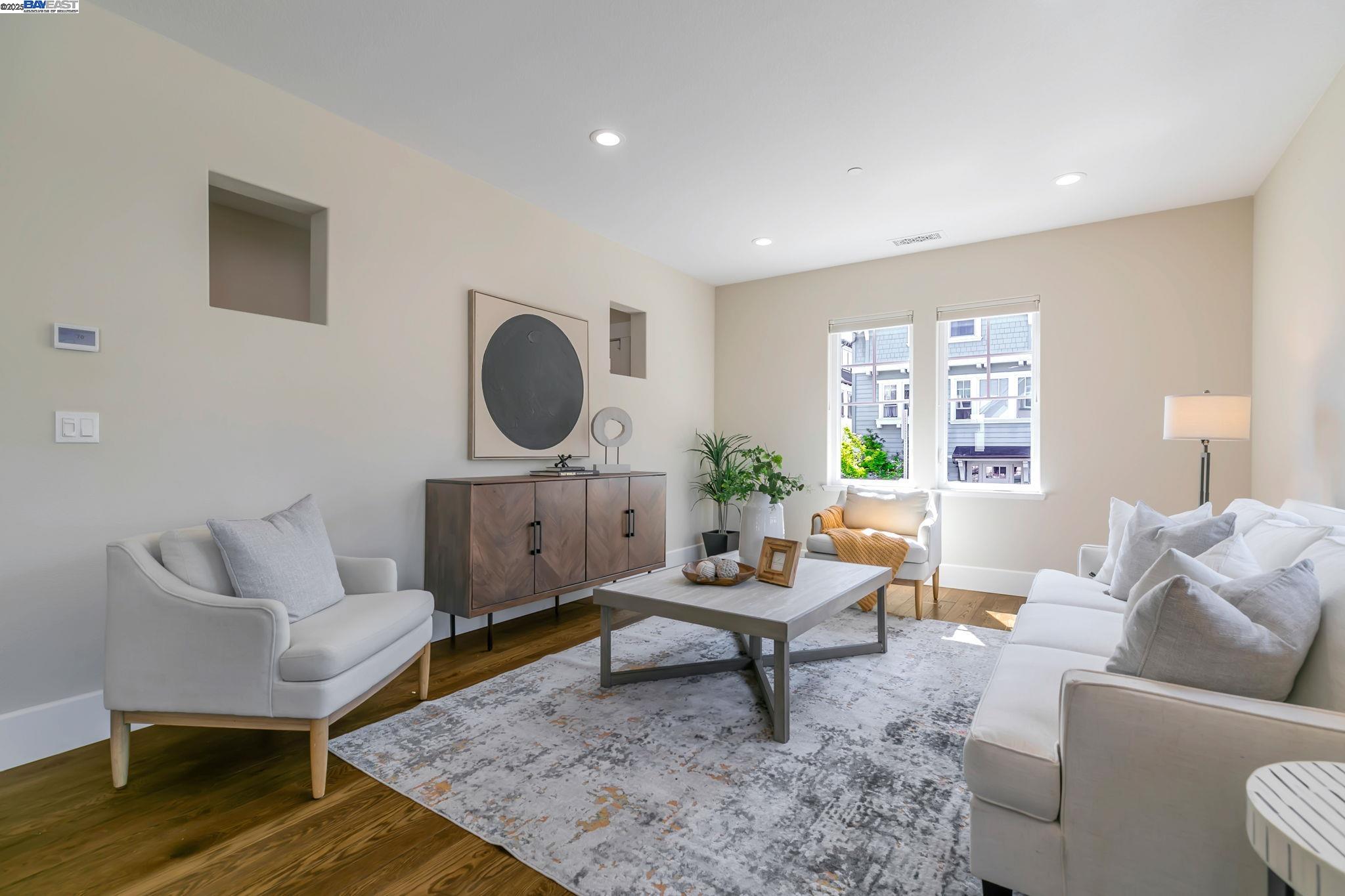 43148 Calle Sagrada
