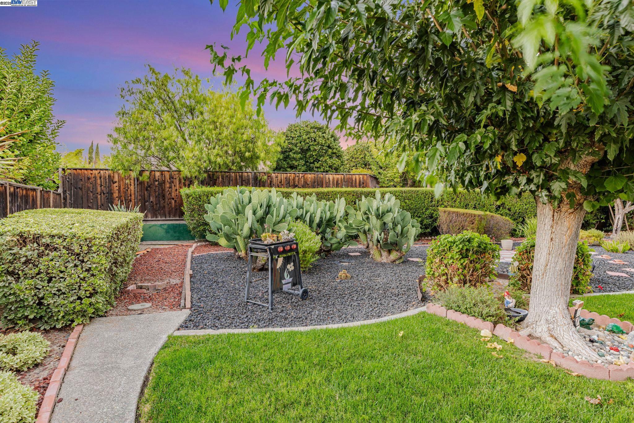 3735 Oak Brook Ct