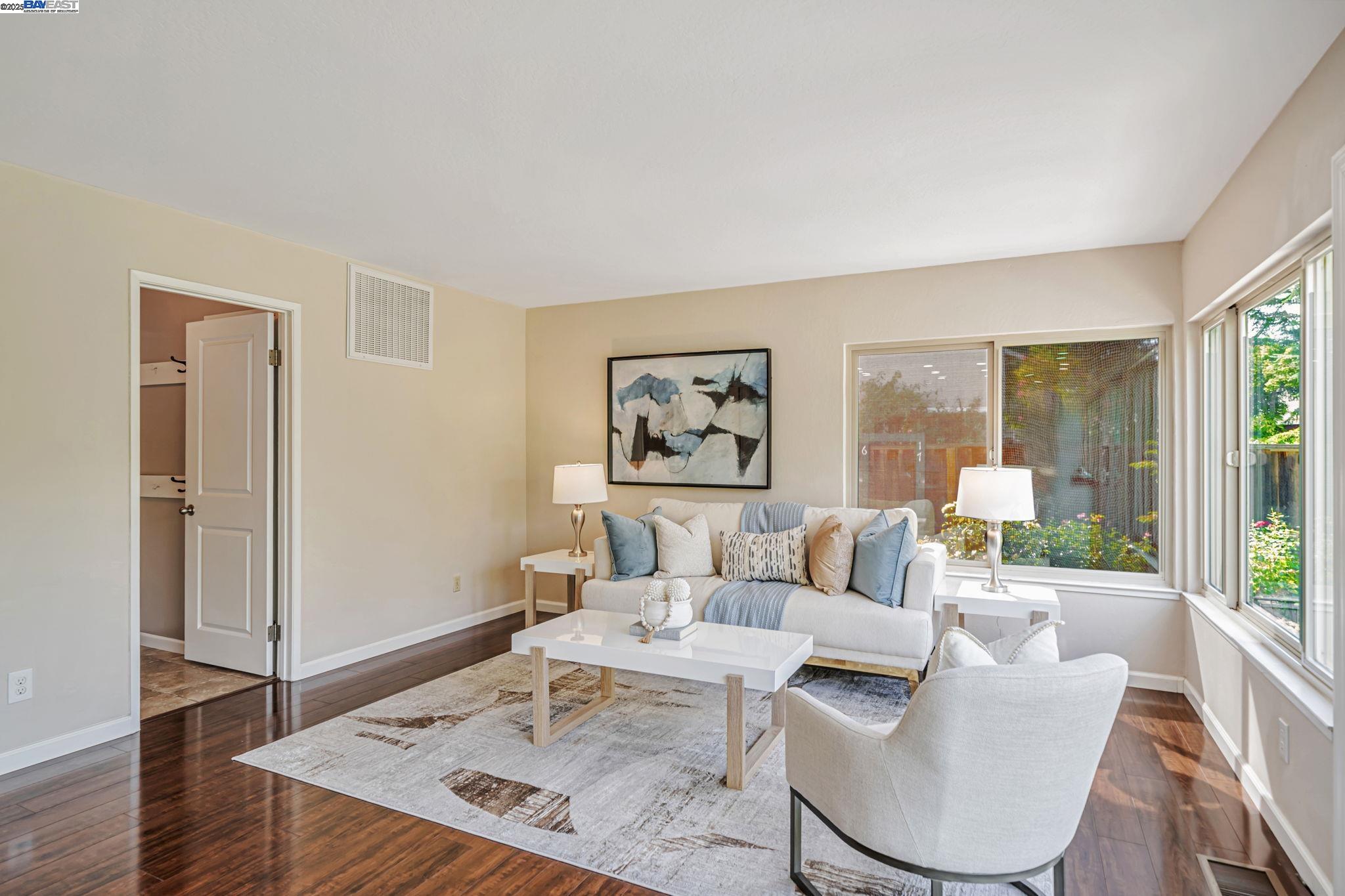 3735 Oak Brook Ct