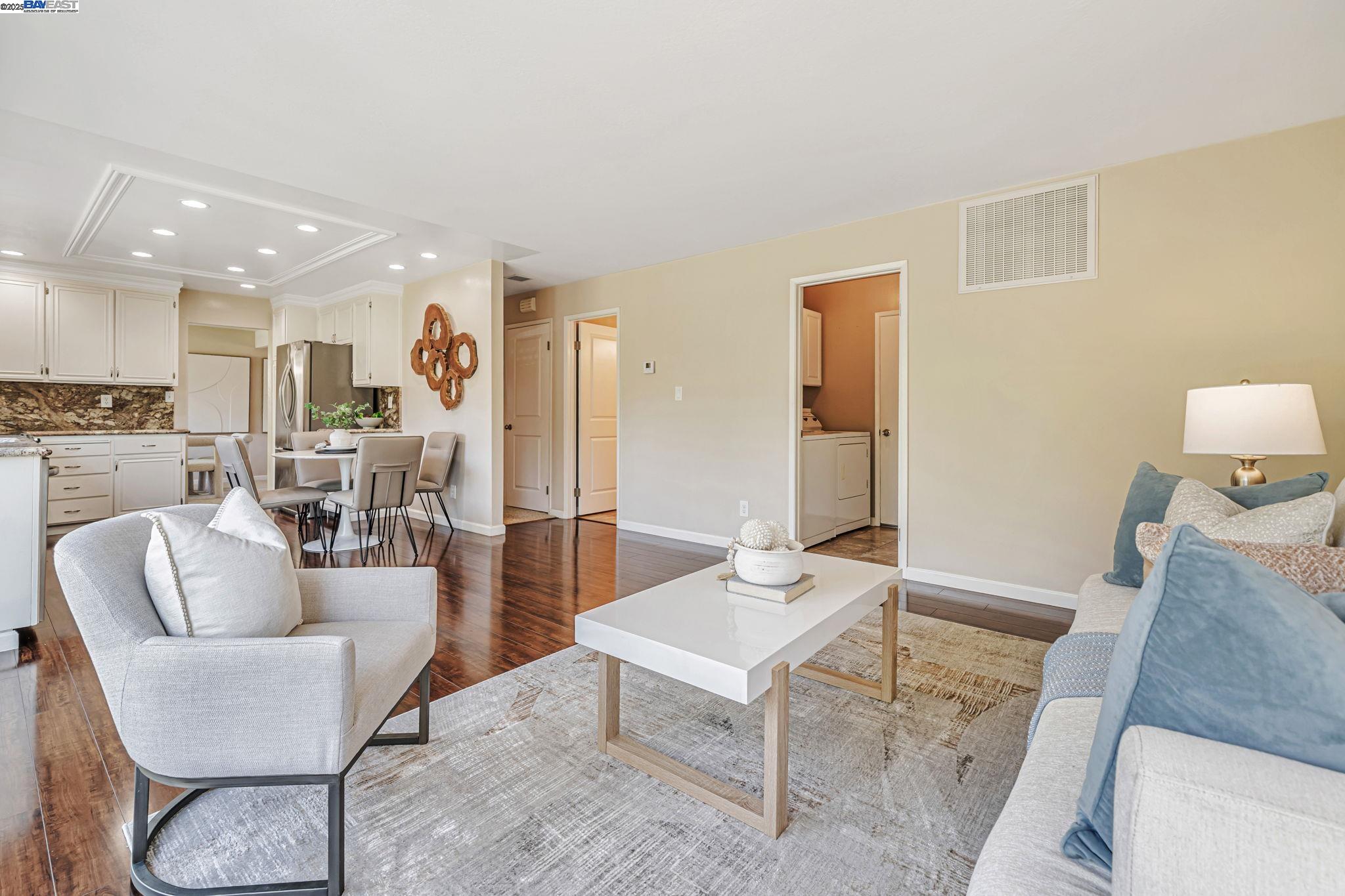 3735 Oak Brook Ct