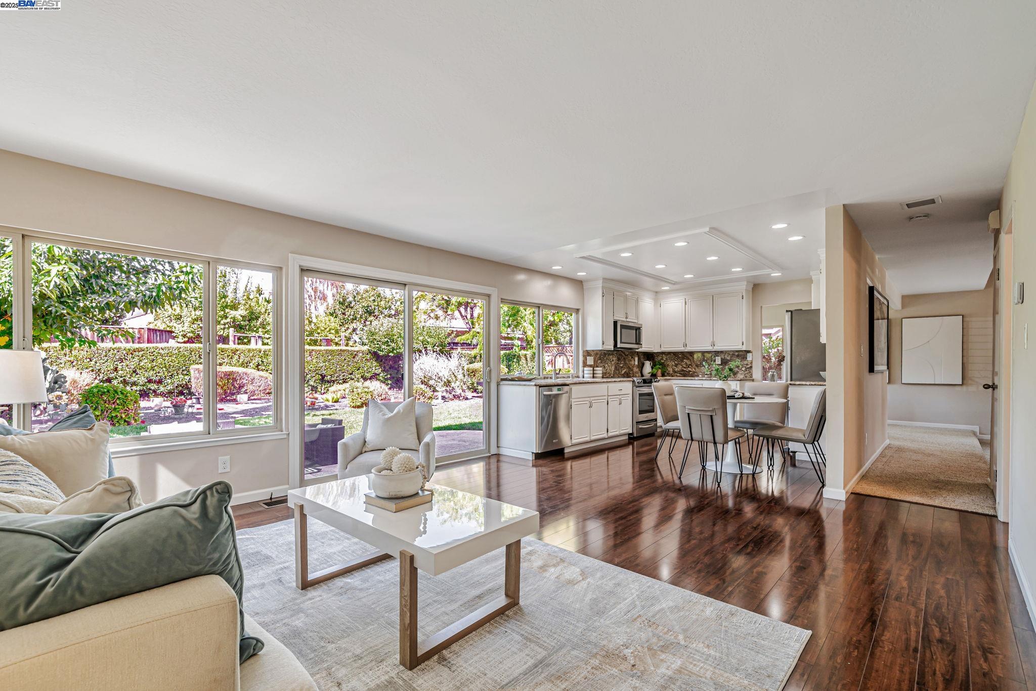 3735 Oak Brook Ct