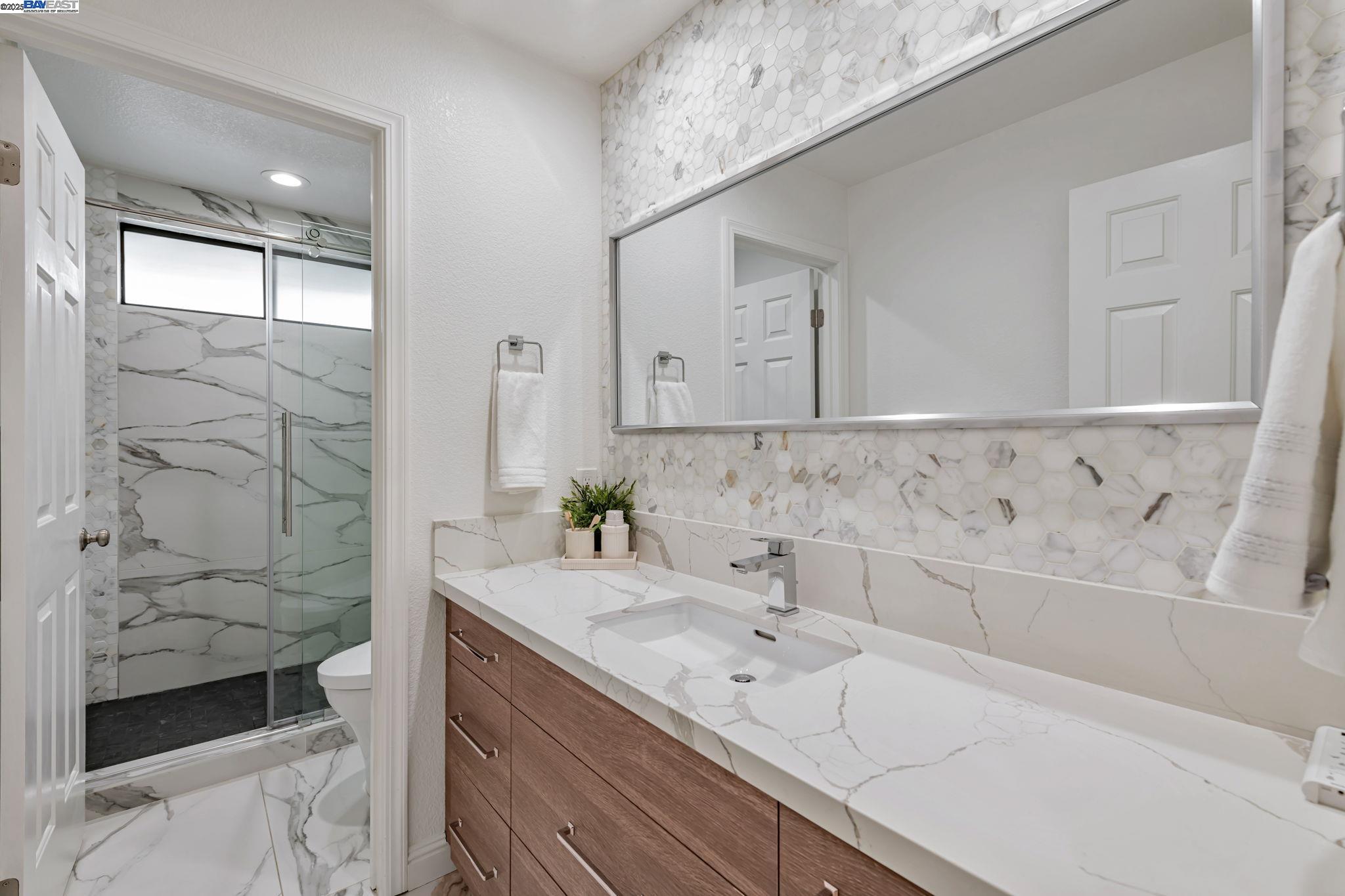 43578 Greenhills Way