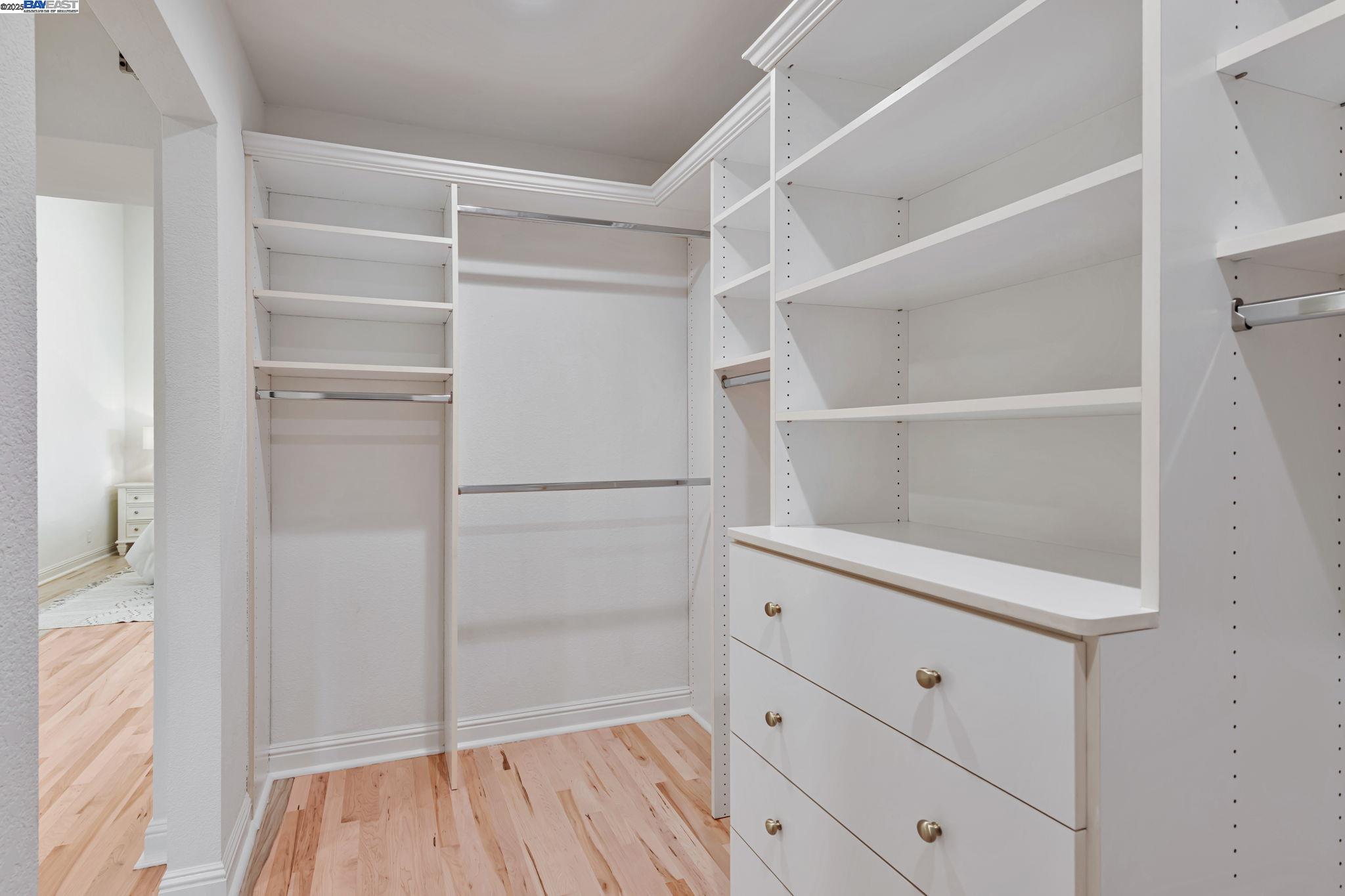 43578 Greenhills Way