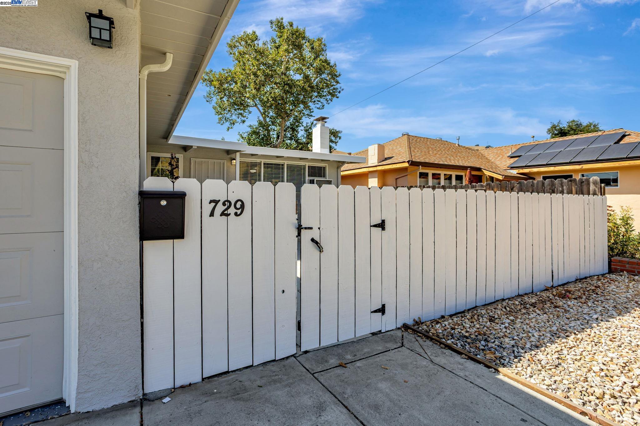 729 Wasatch Dr