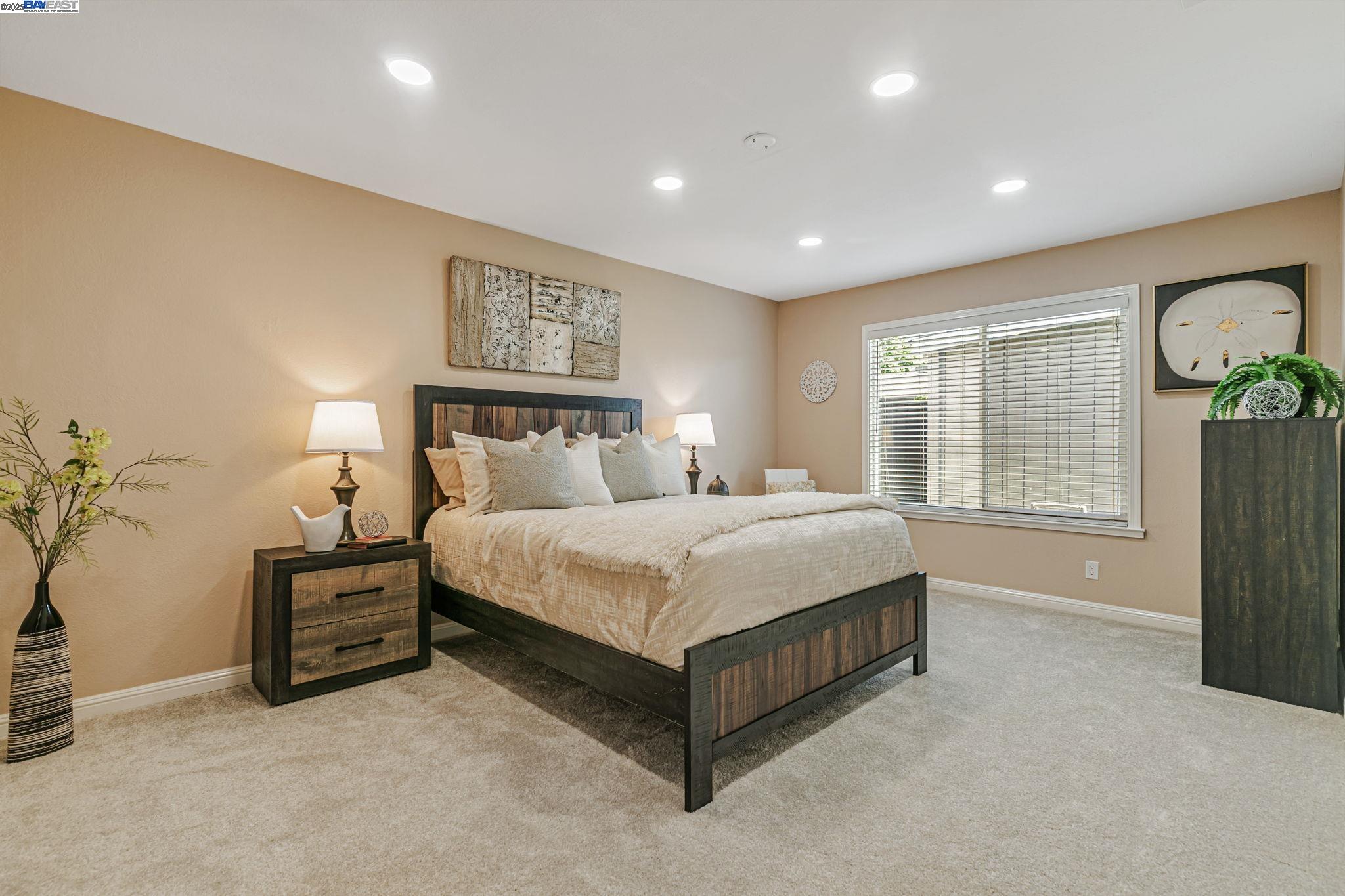 34915 Skylark Dr