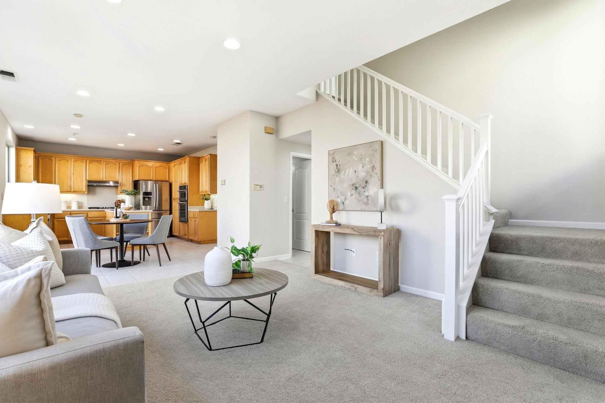 37521 Summer Holly Cmn