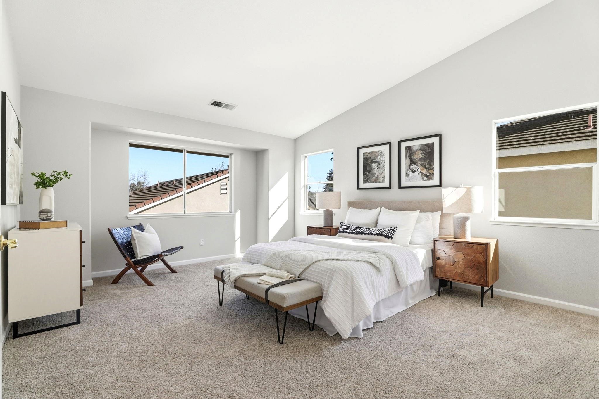 37521 Summer Holly Cmn