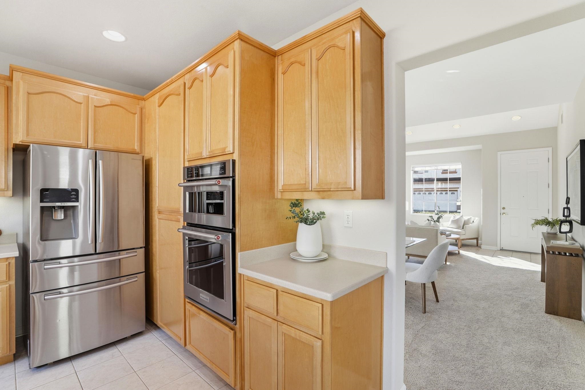 37521 Summer Holly Cmn