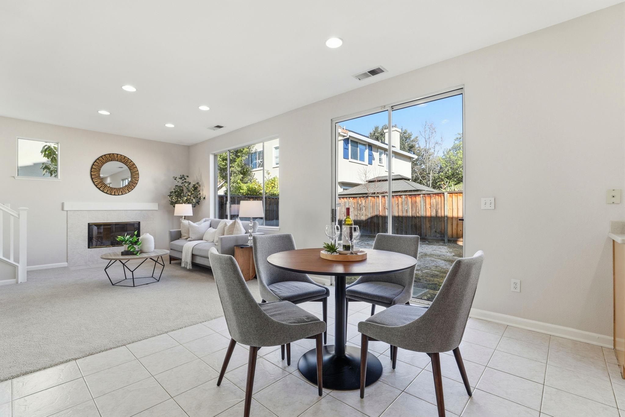 37521 Summer Holly Cmn