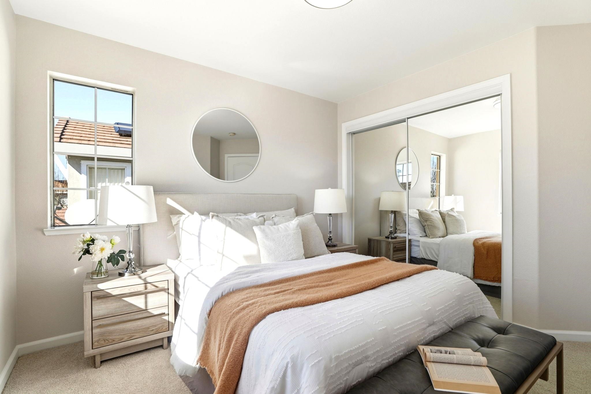 37521 Summer Holly Cmn