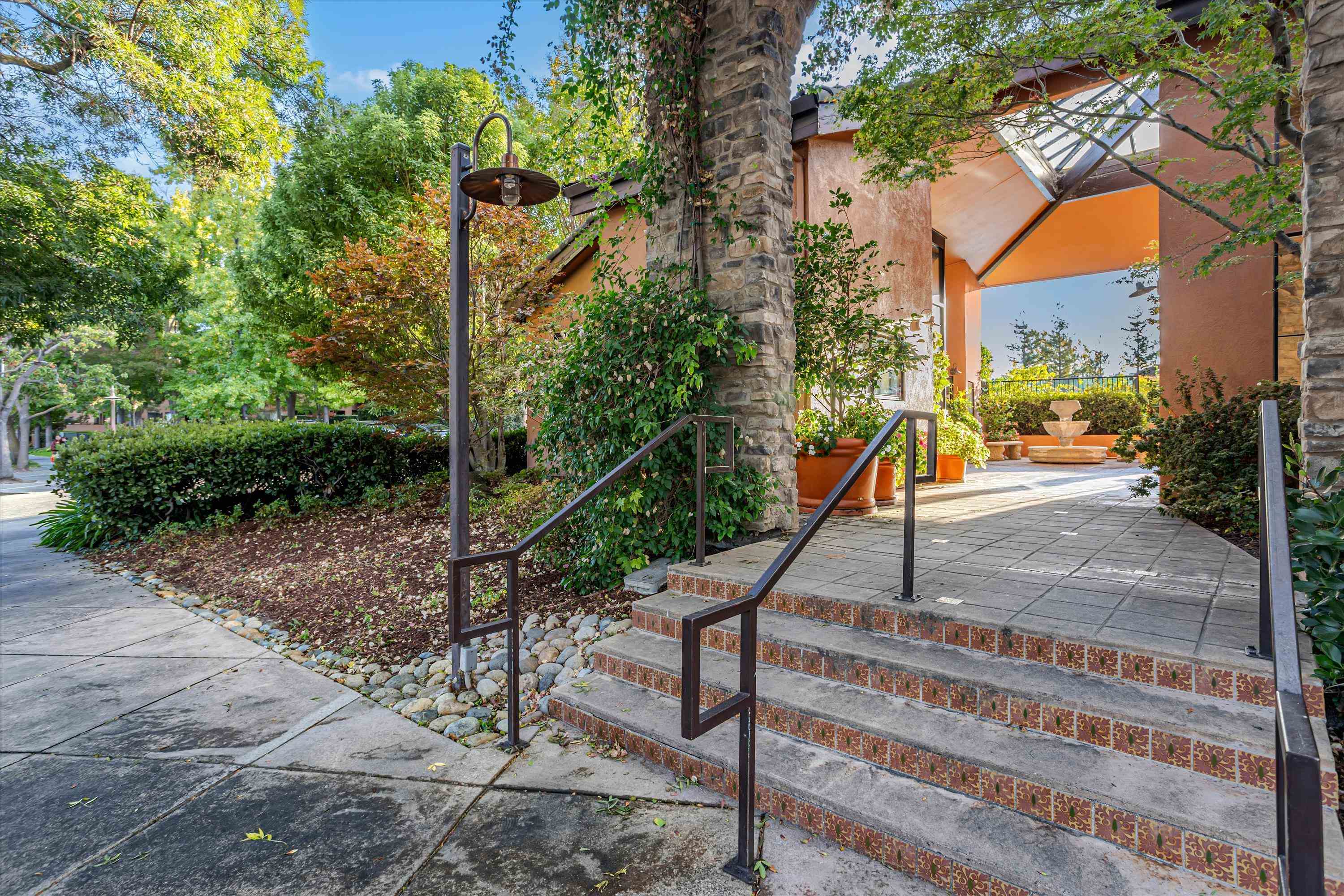 39059 Guardino Dr # 206