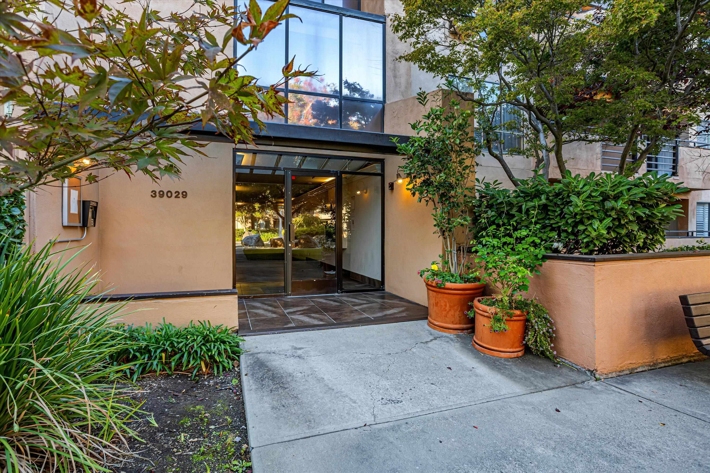 39059 Guardino Dr # 206