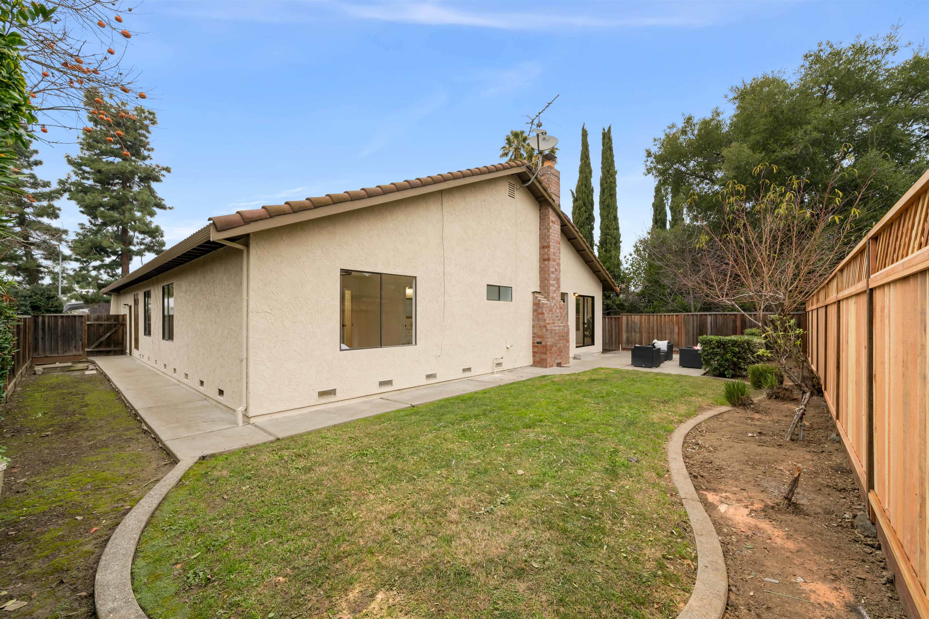 2728 Hop Ranch Rd