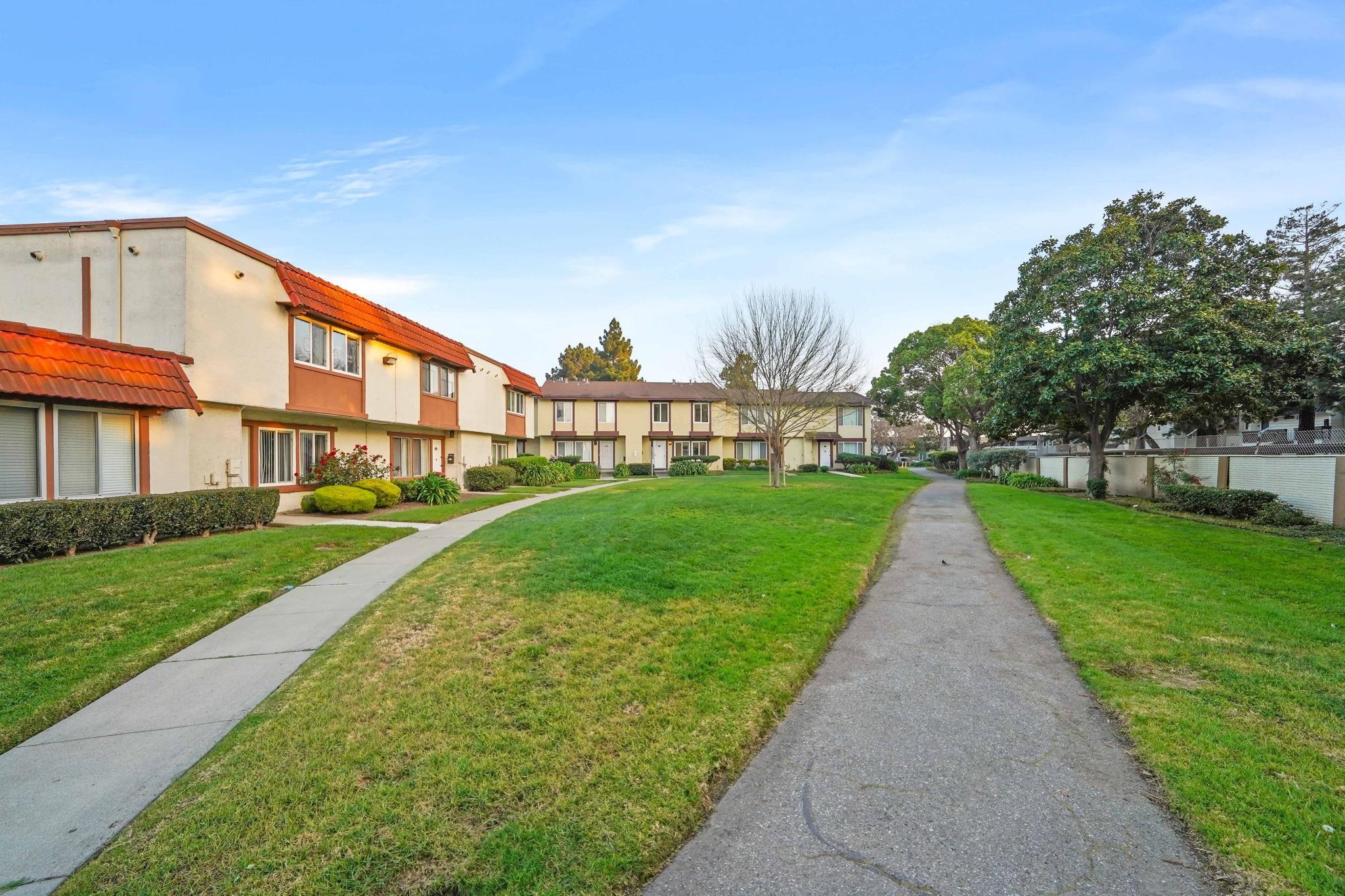 3717 Gainsborough Ter